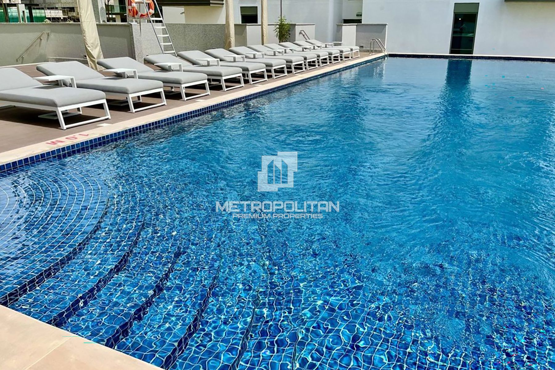 Well-Maintained 3BR | Swimming pool view