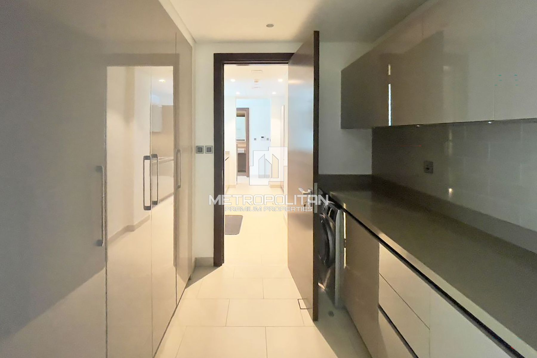 Well-Maintained 3BR | Swimming pool view