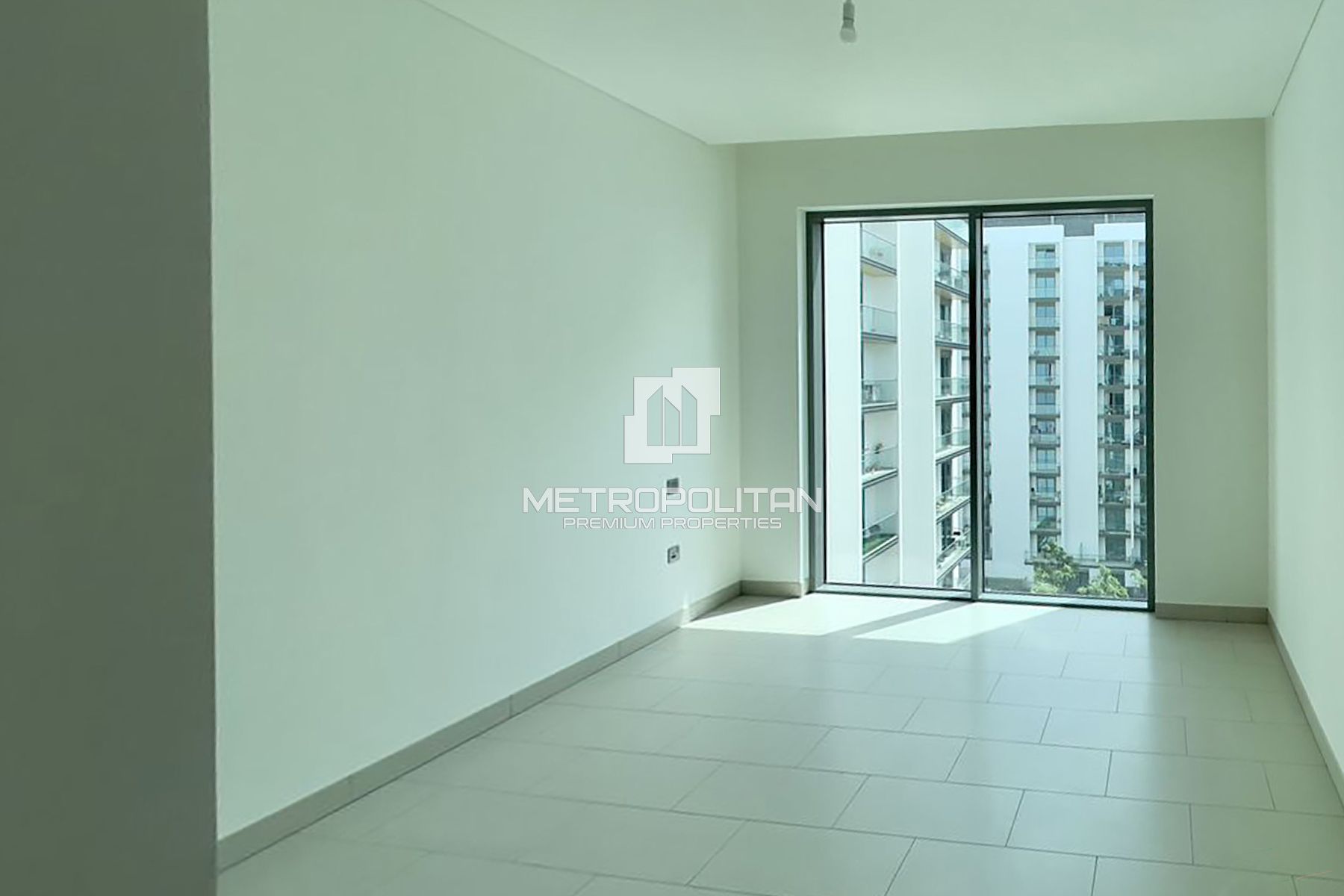 Well-Maintained 3BR | Swimming pool view