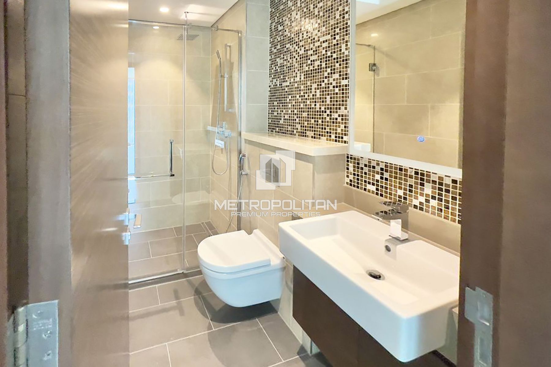 Well-Maintained 3BR | Swimming pool view