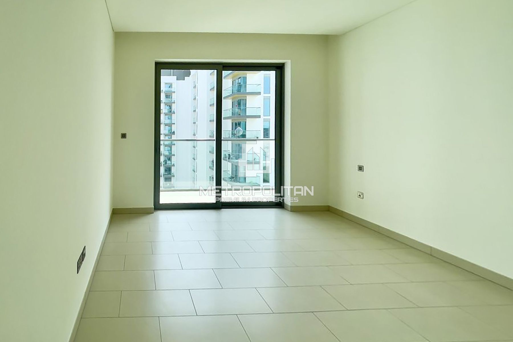 Well-Maintained 3BR | Swimming pool view