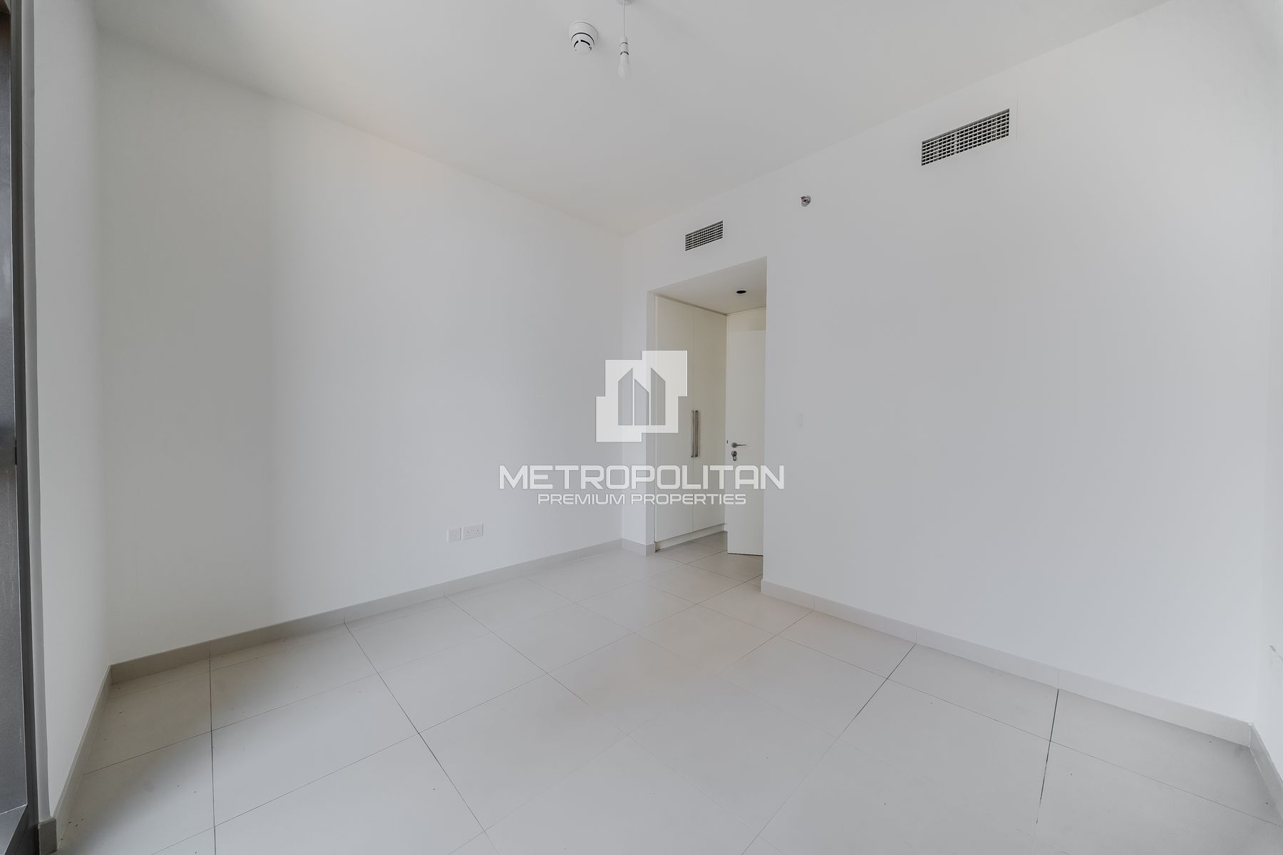 Ready To Move | Mid Floor | Close to Dubai Mall