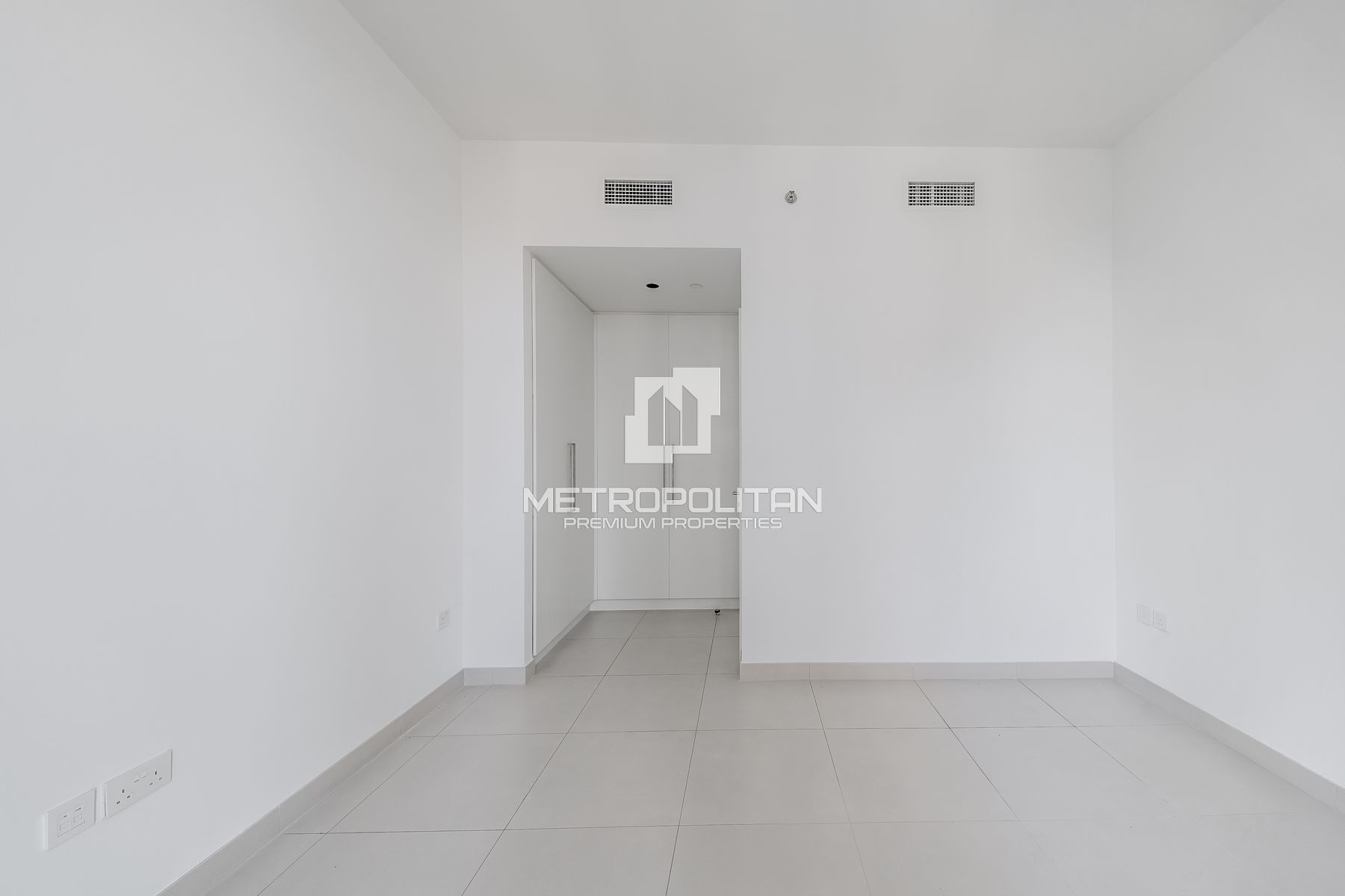 Ready To Move | Mid Floor | Close to Dubai Mall