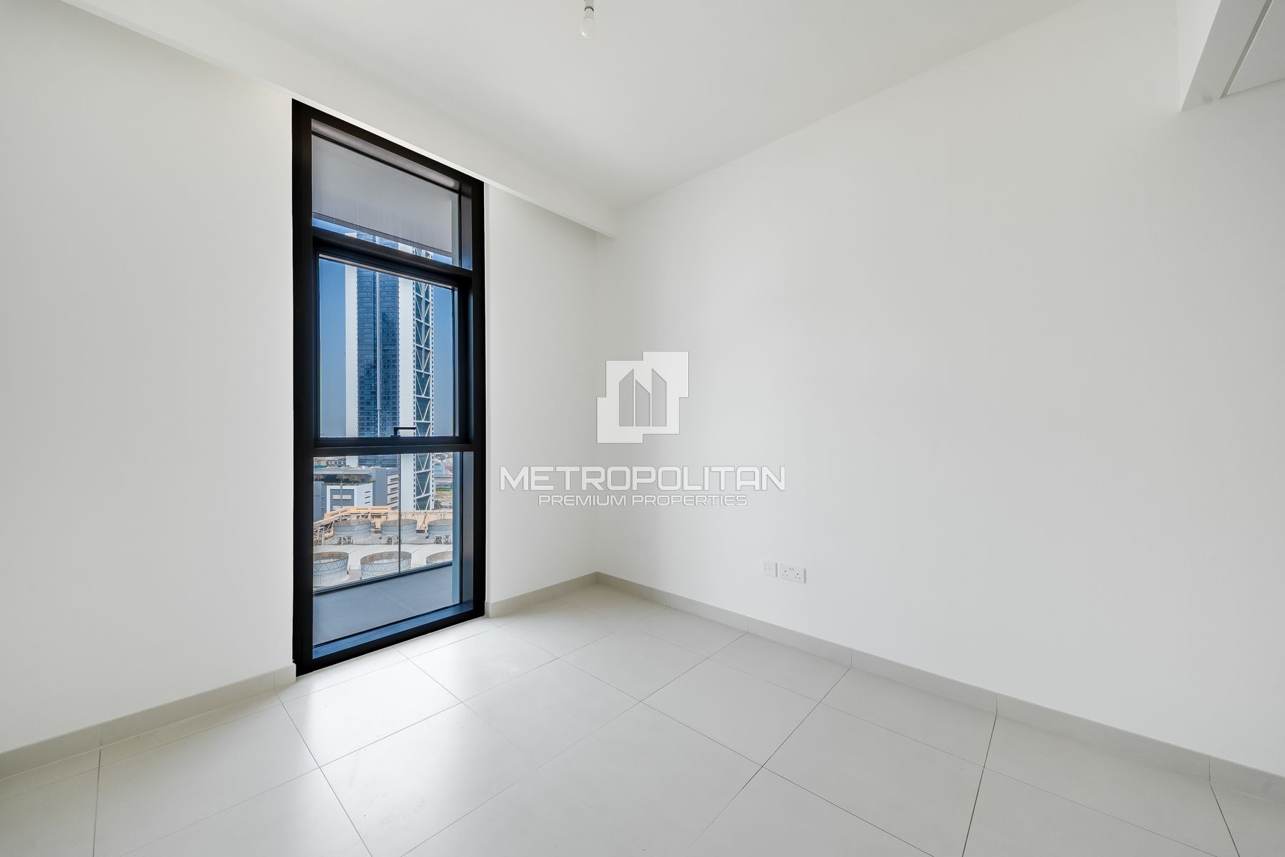Ready To Move | Mid Floor | Close to Dubai Mall