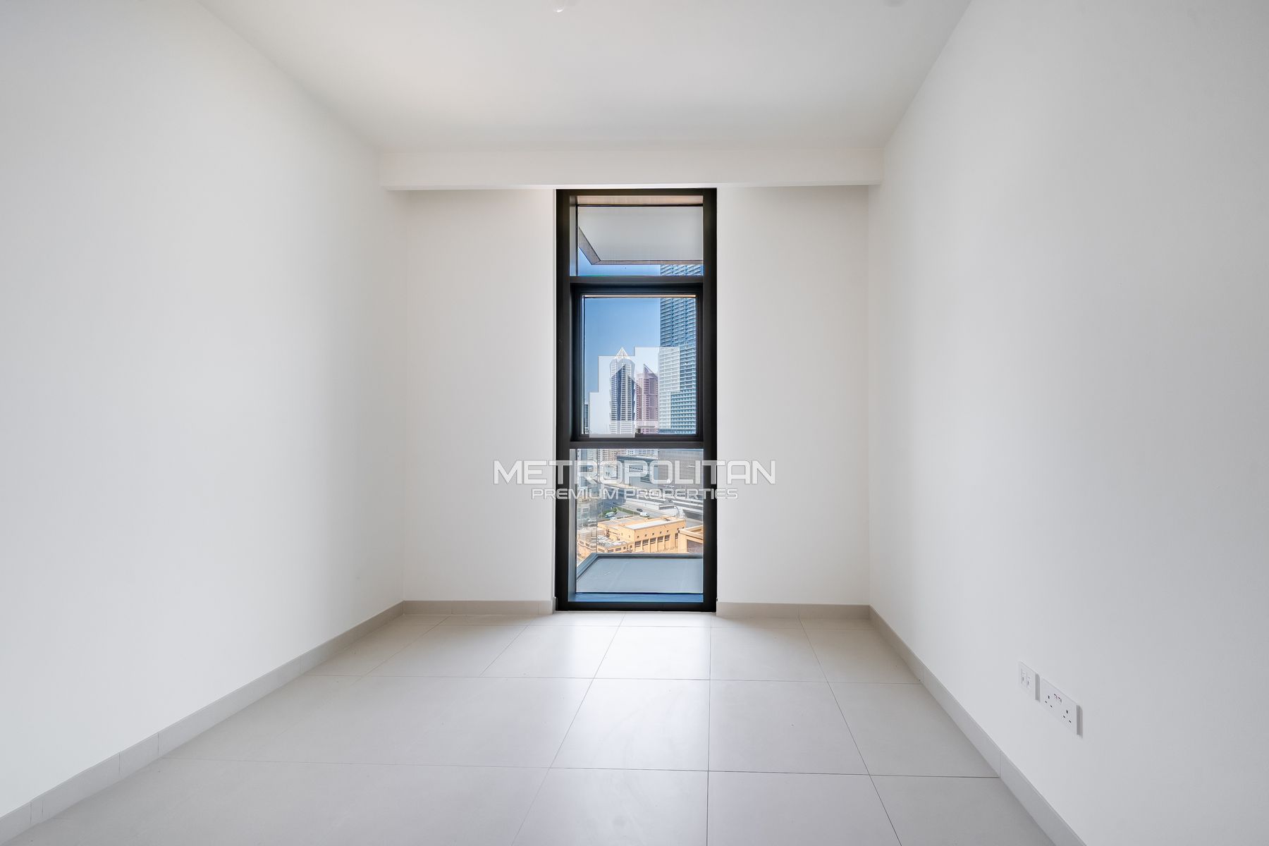 Ready To Move | Mid Floor | Close to Dubai Mall