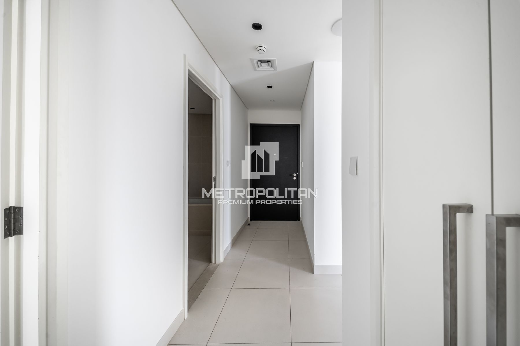 Ready To Move | Mid Floor | Close to Dubai Mall