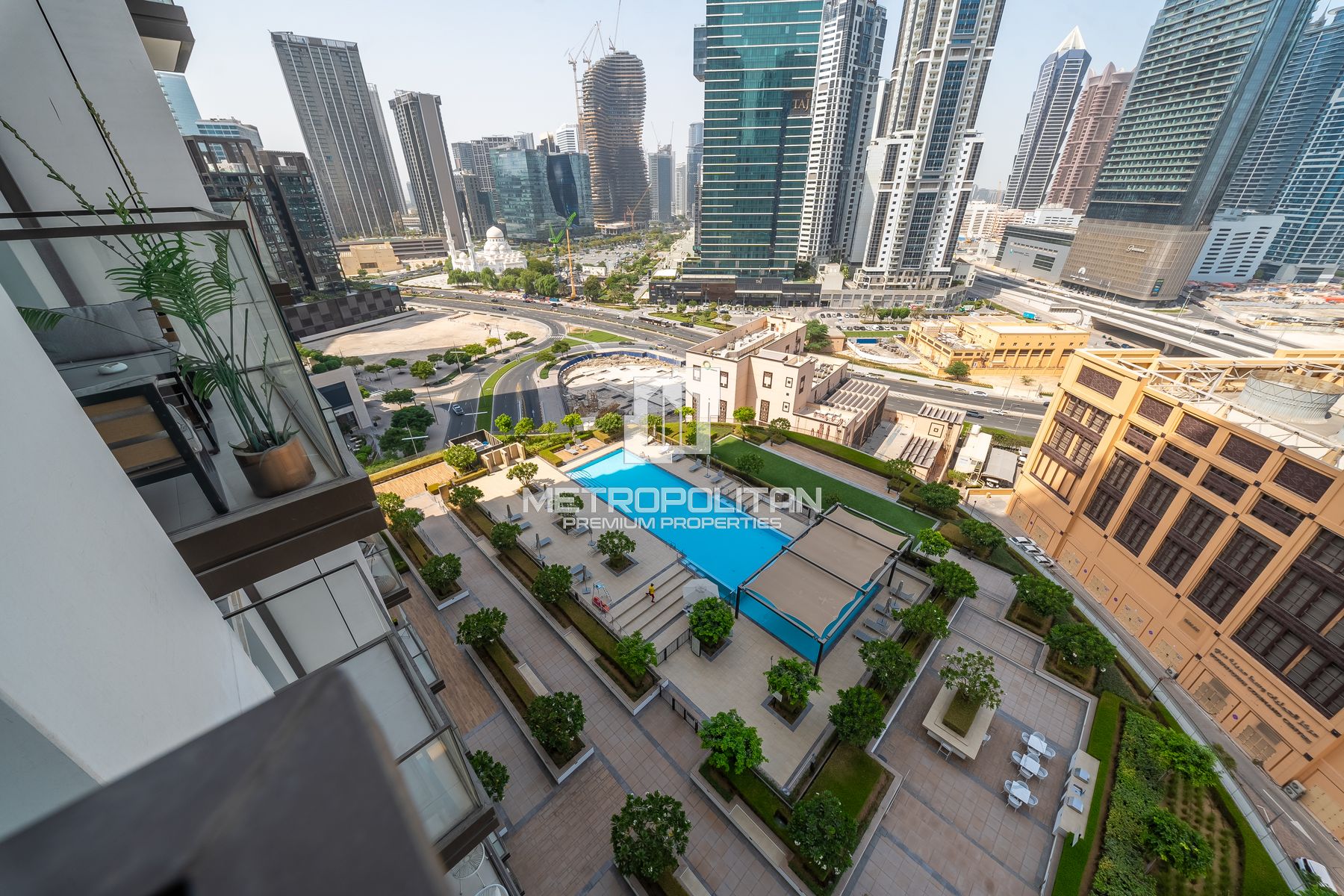 Ready To Move | Mid Floor | Close to Dubai Mall