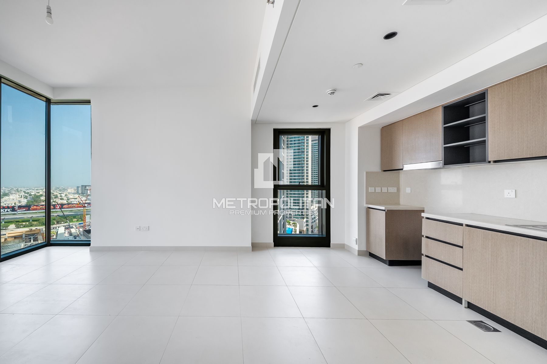 Ready To Move | Mid Floor | Close to Dubai Mall