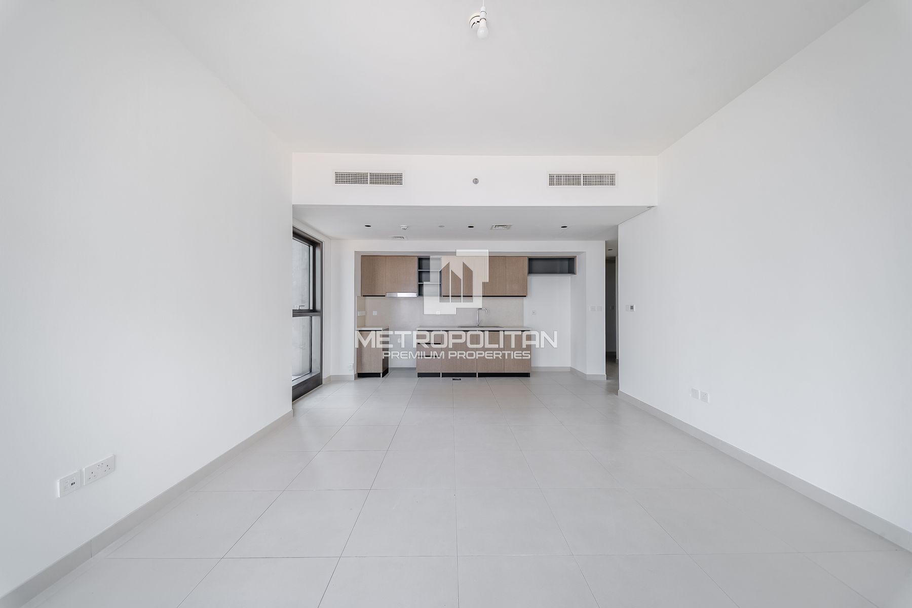 Ready To Move | Mid Floor | Close to Dubai Mall