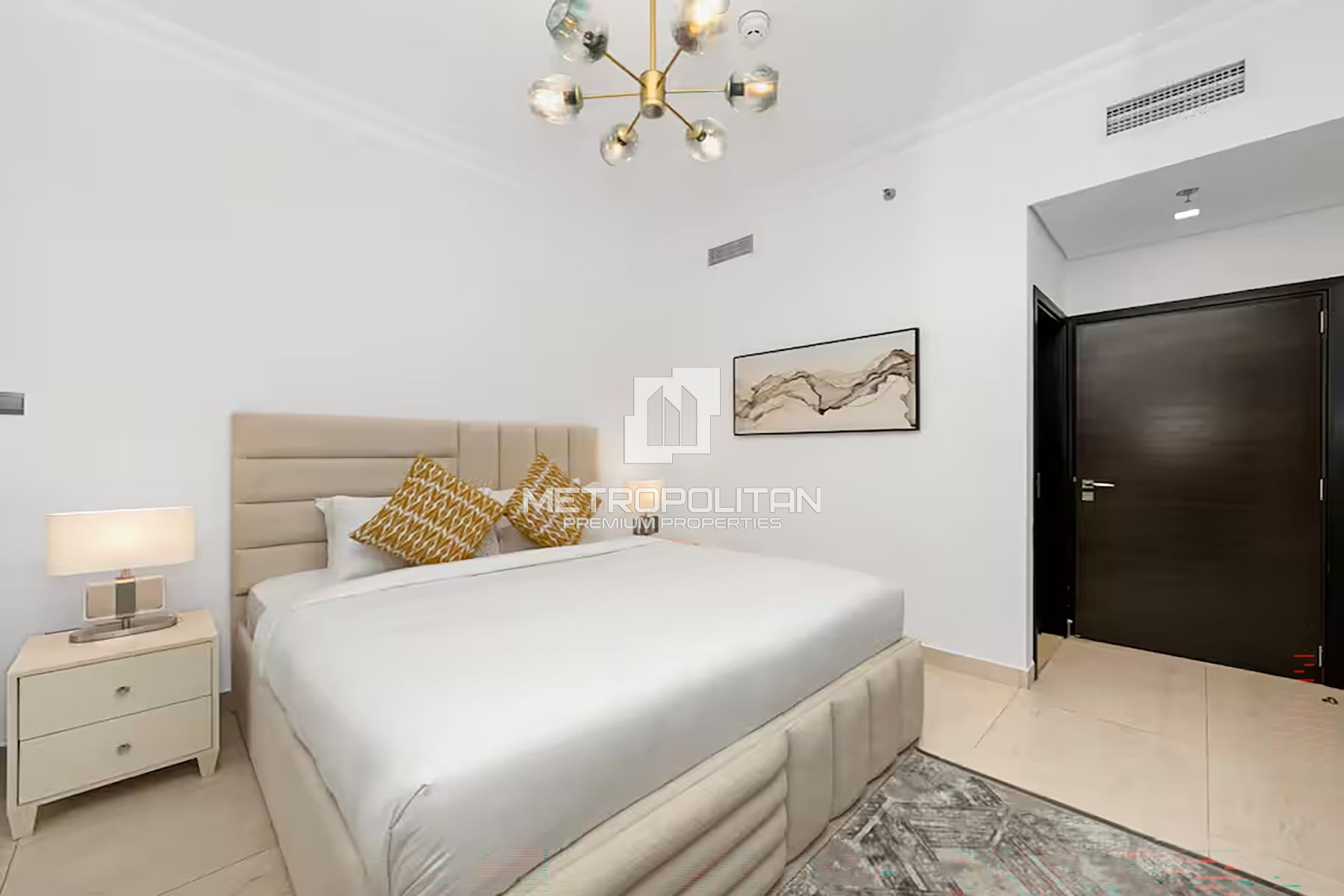 Luxury Skyline Retreat | Mall Access | High Floor
