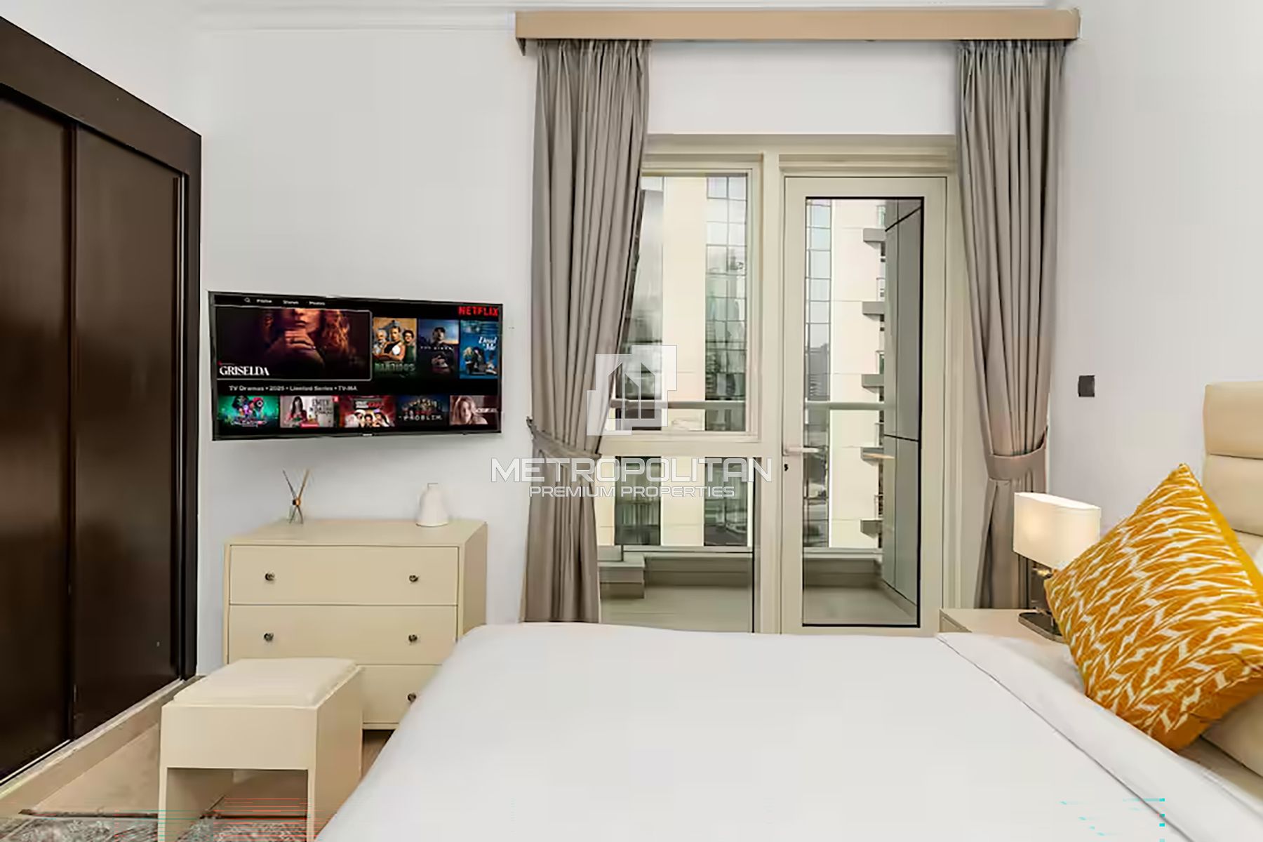 Luxury Skyline Retreat | Mall Access | High Floor