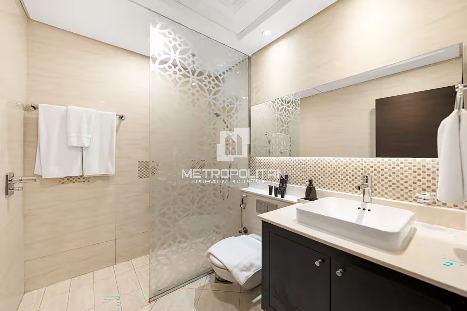 Luxury Skyline Retreat | Mall Access | High Floor