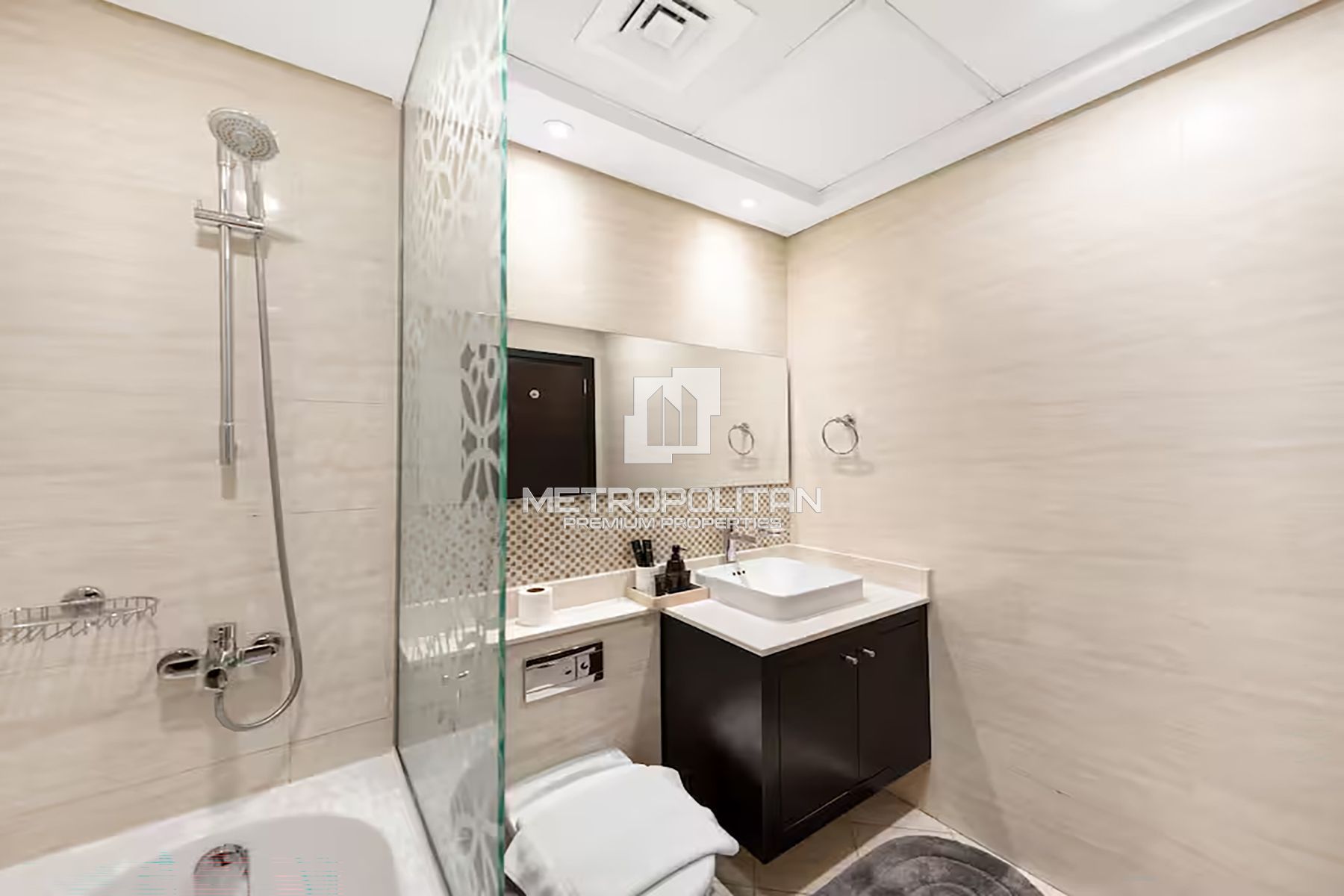 Luxury Skyline Retreat | Mall Access | High Floor