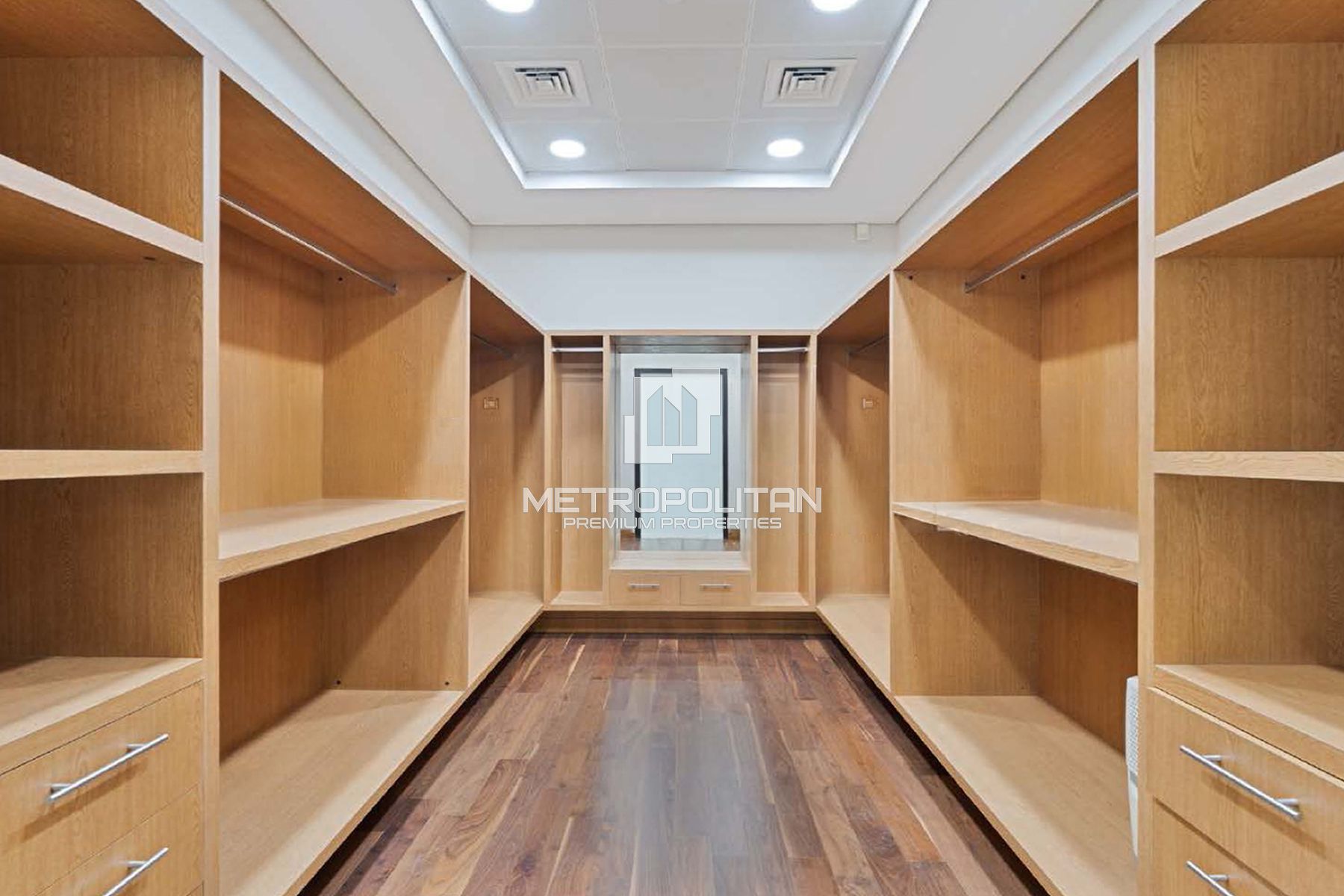 Exclusive Penthouse| Signature Residence| Sea View