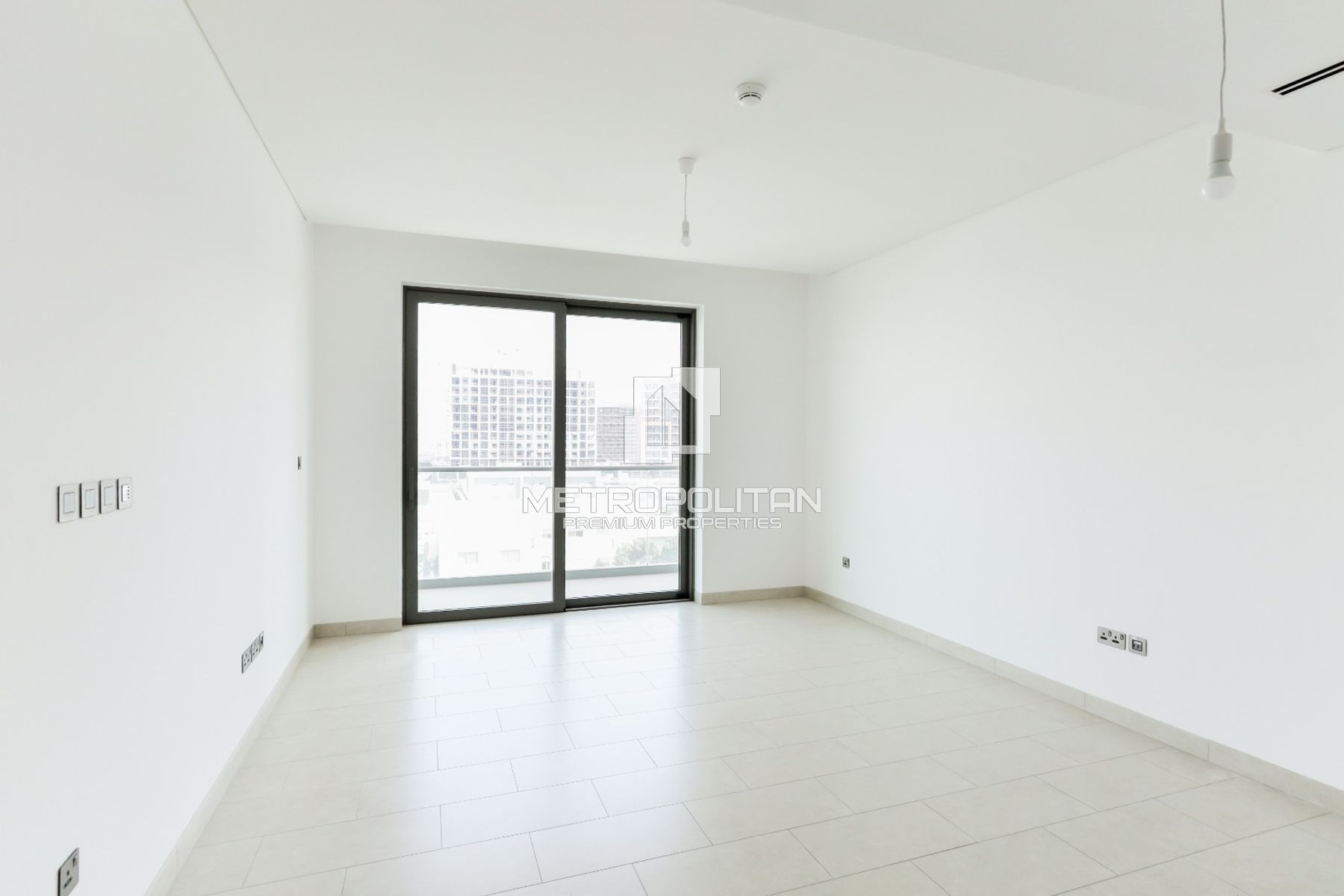 Bright & Spacious 1 BR |  Well Maintained