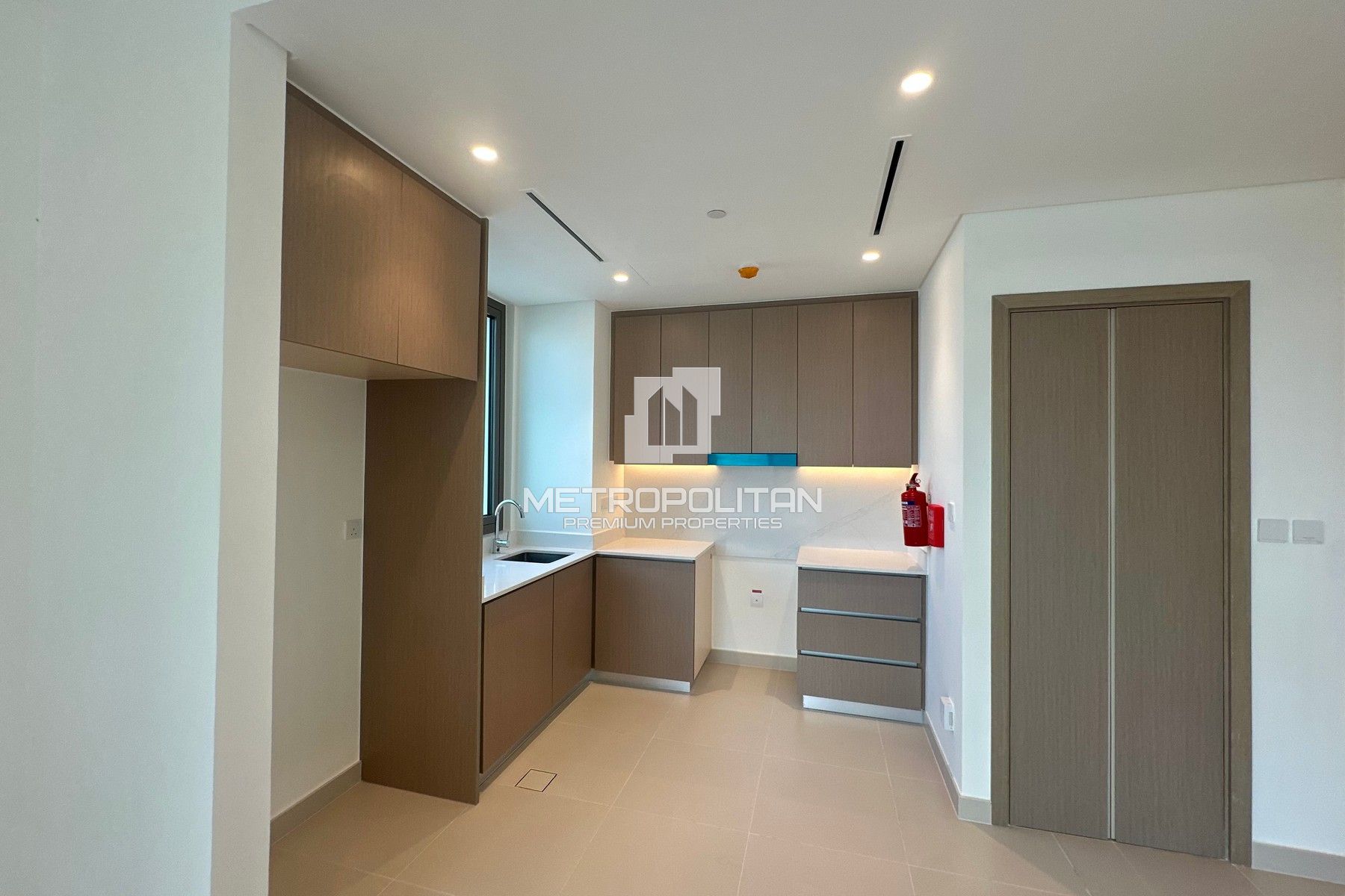 Corner Unit | Brand New | Villa View | Great Price