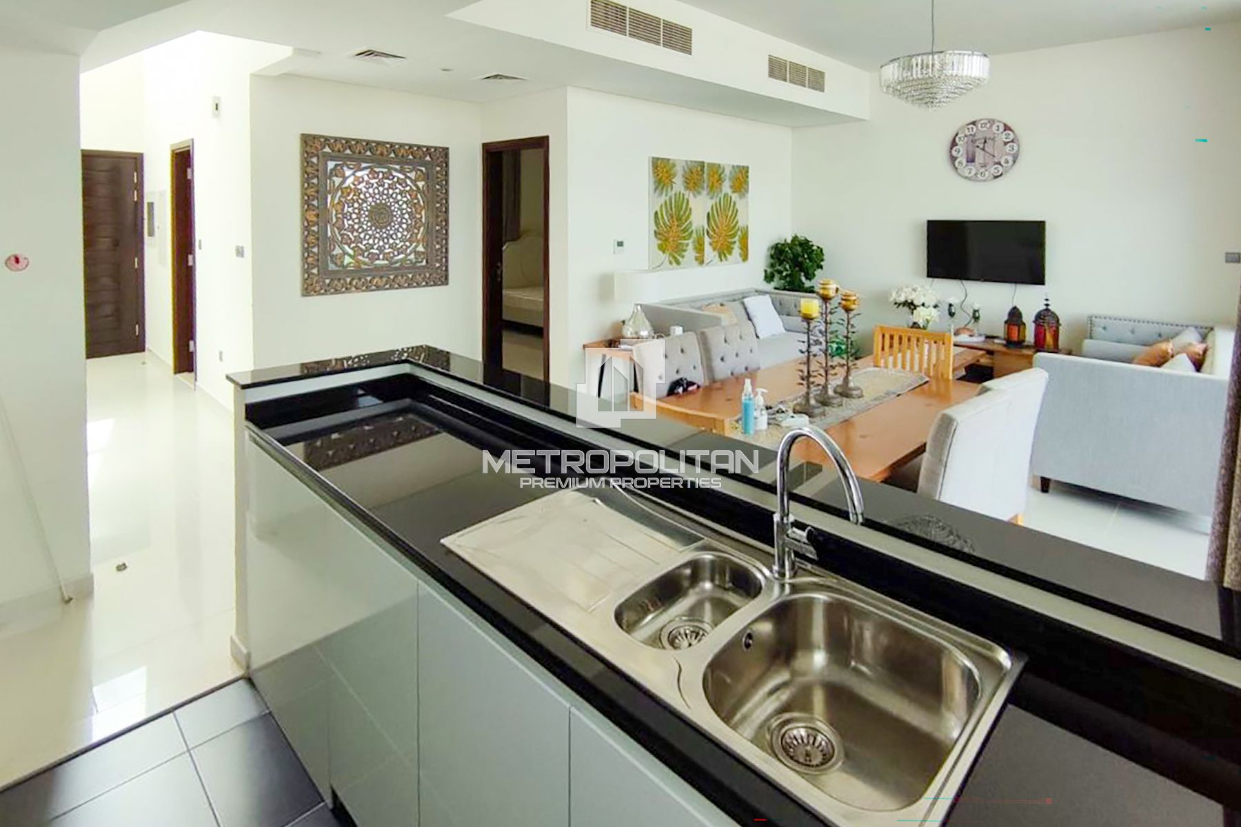 Spacious Layout | Single Row | Private Garden
