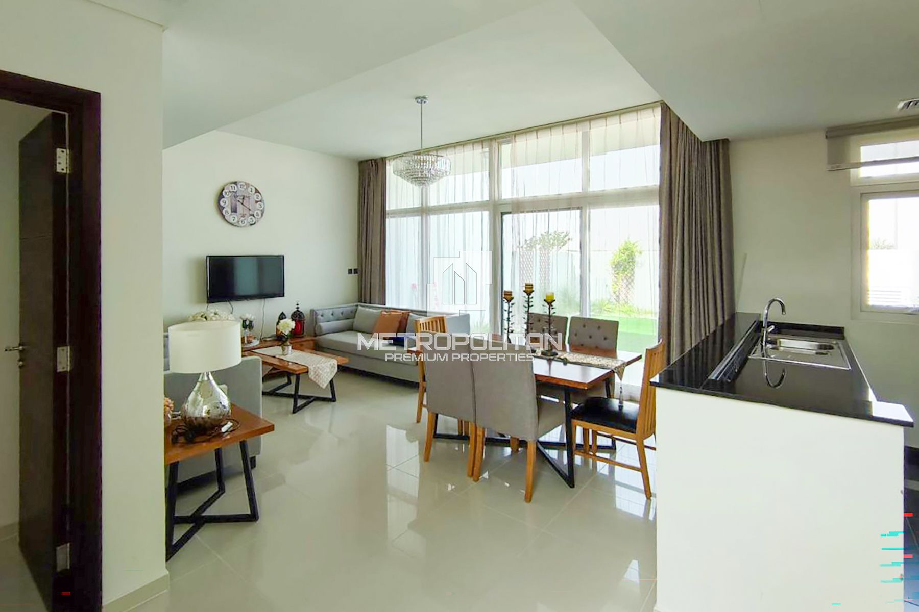 Spacious Layout | Single Row | Private Garden