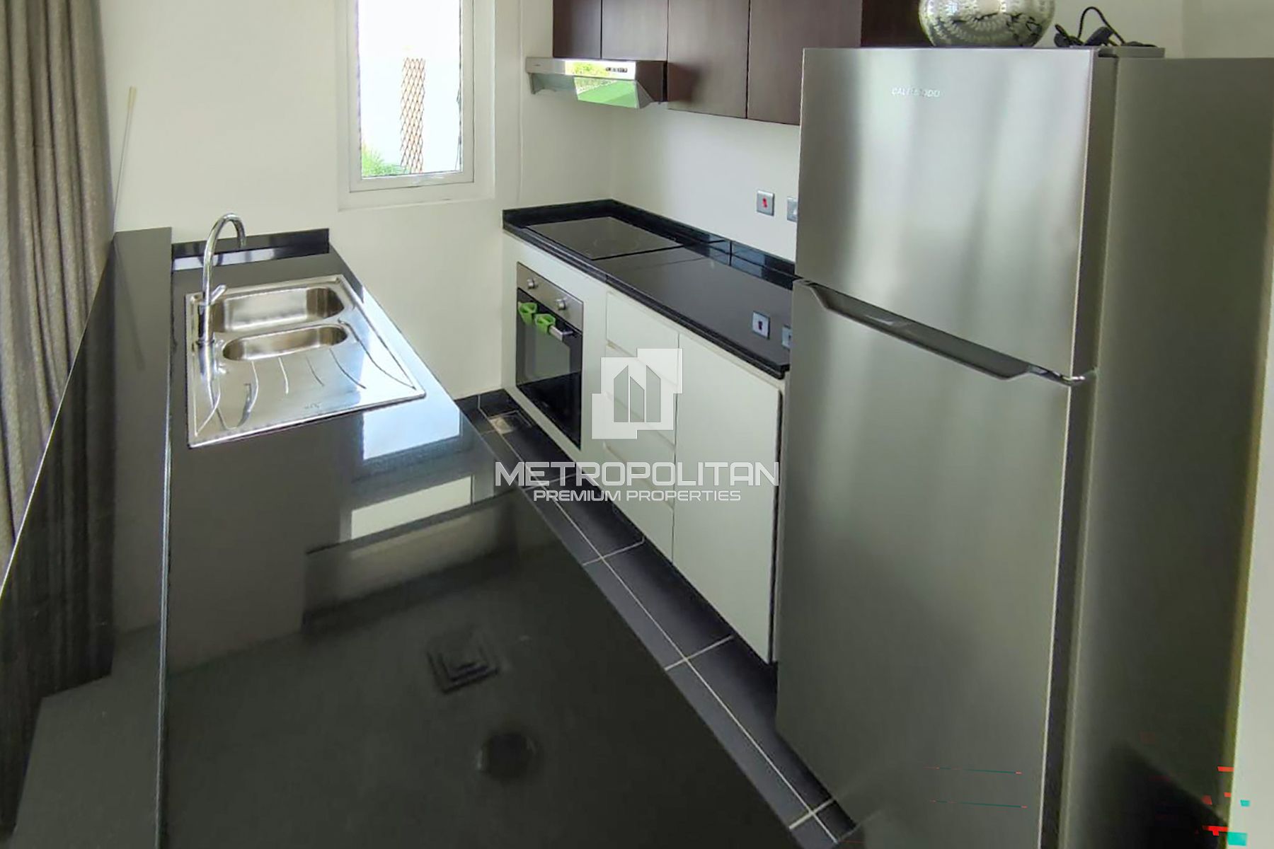 Spacious Layout | Single Row | Private Garden