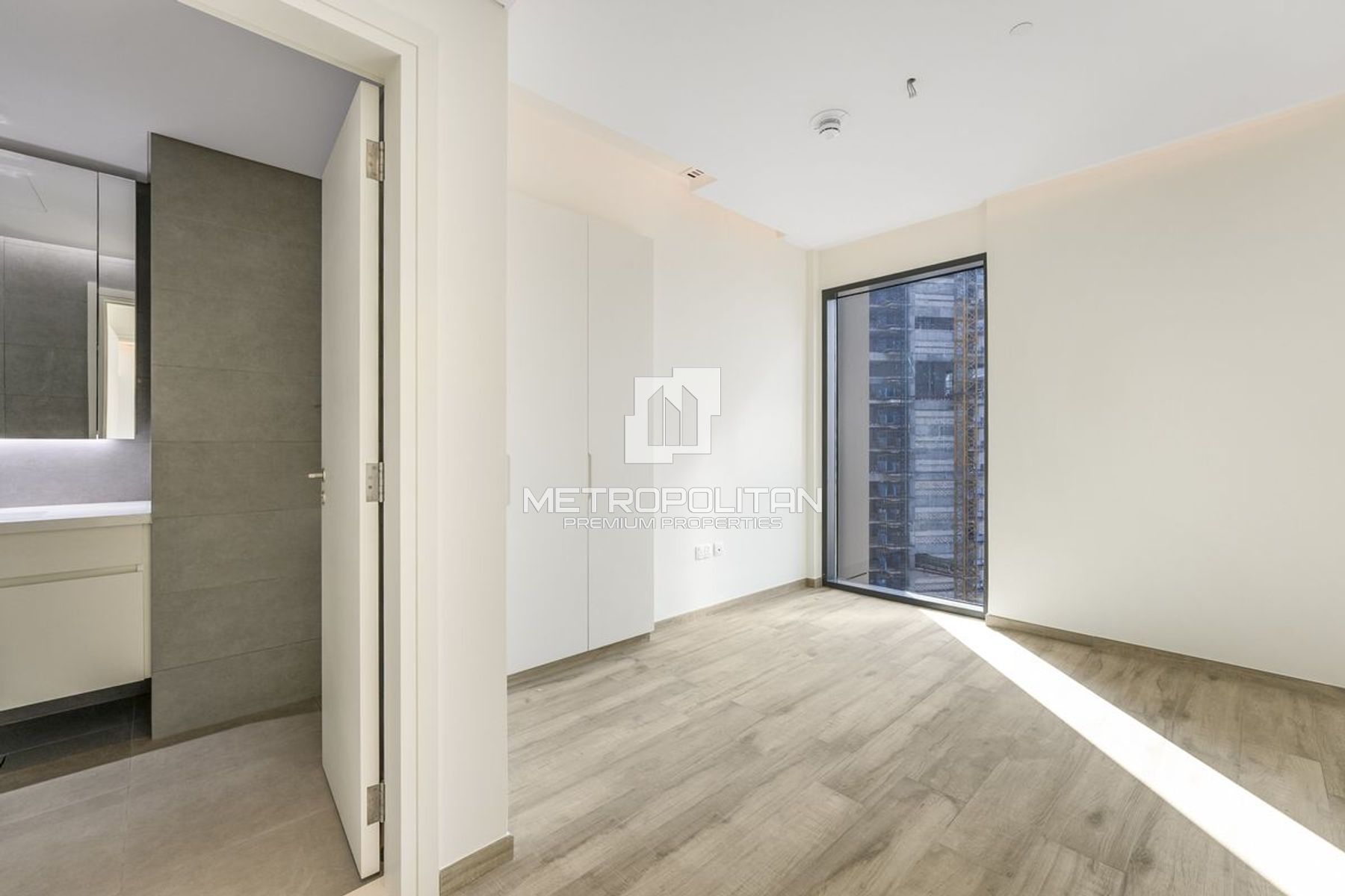 High Floor | Unfurnished | Vacant end of September