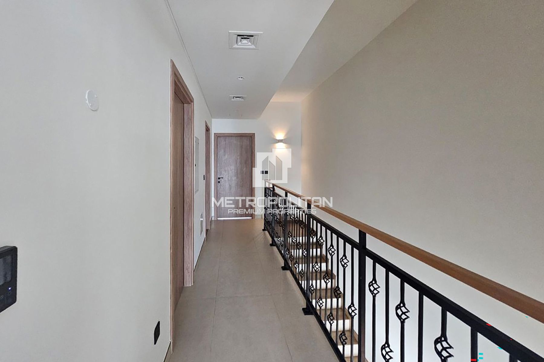 Brand New | Multiple Cheques | Private Garden