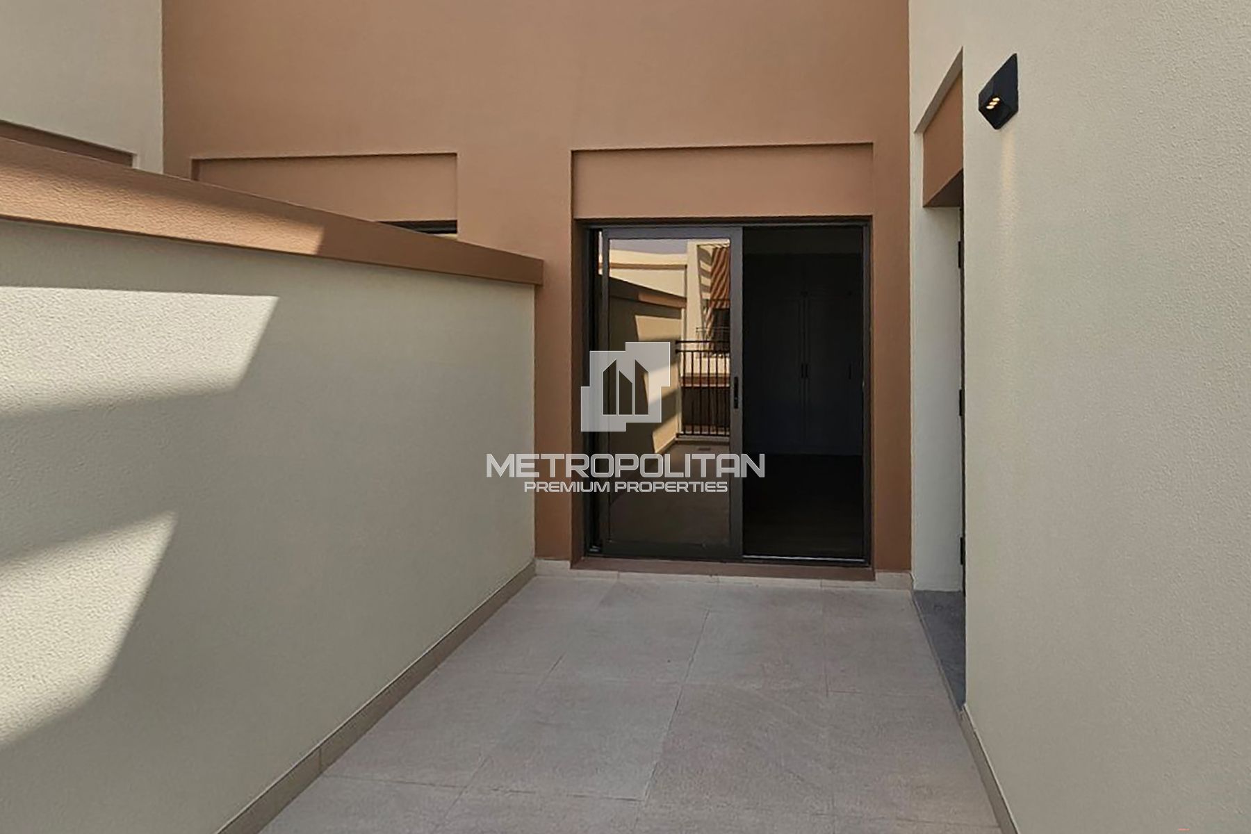 Brand New | Multiple Cheques | Private Garden