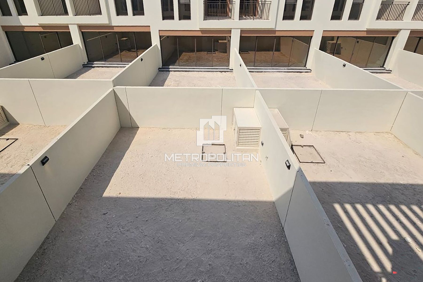 Brand New | Multiple Cheques | Private Garden
