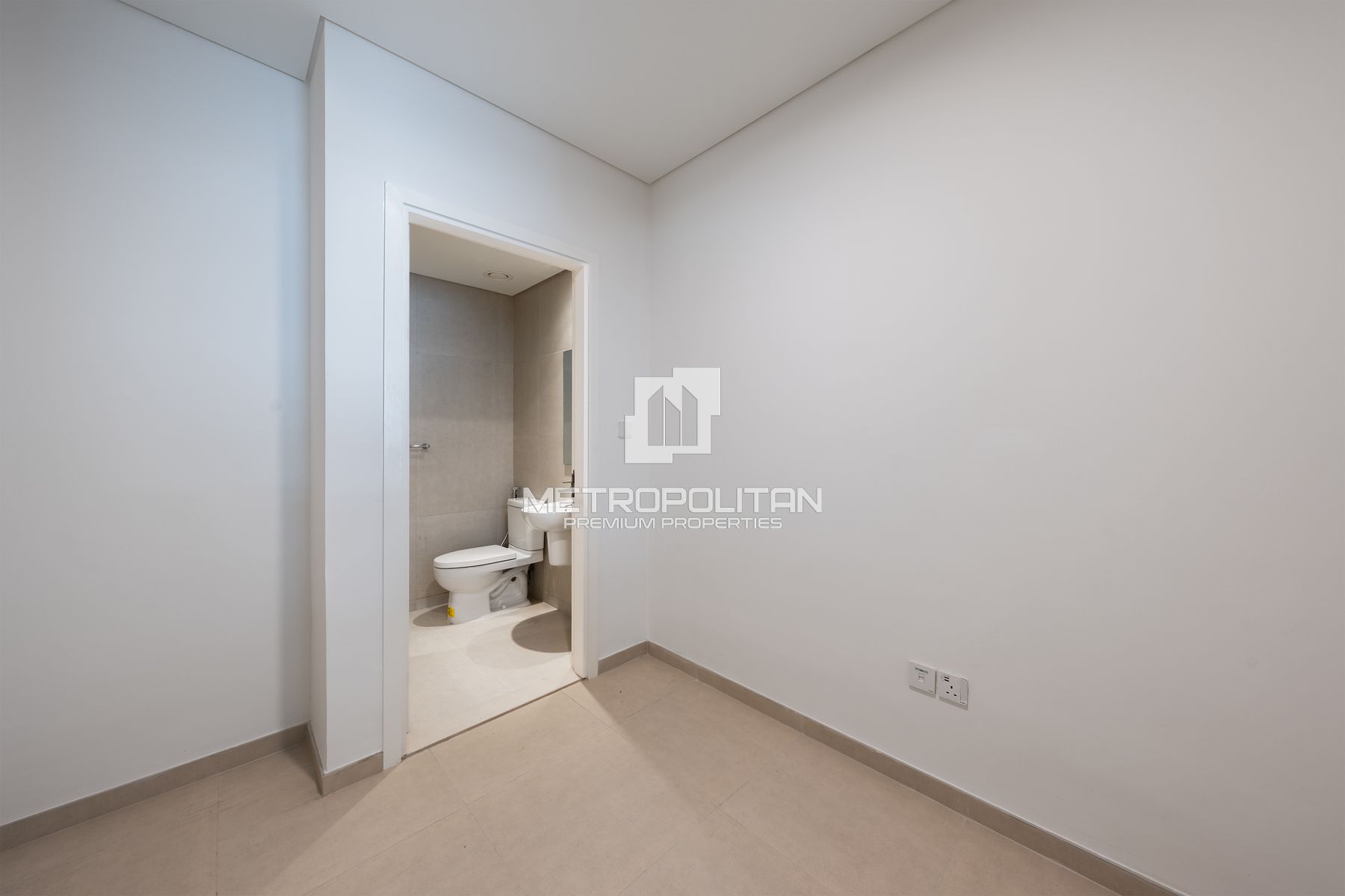 Single Row | Close to Park | Brand New | Vacant
