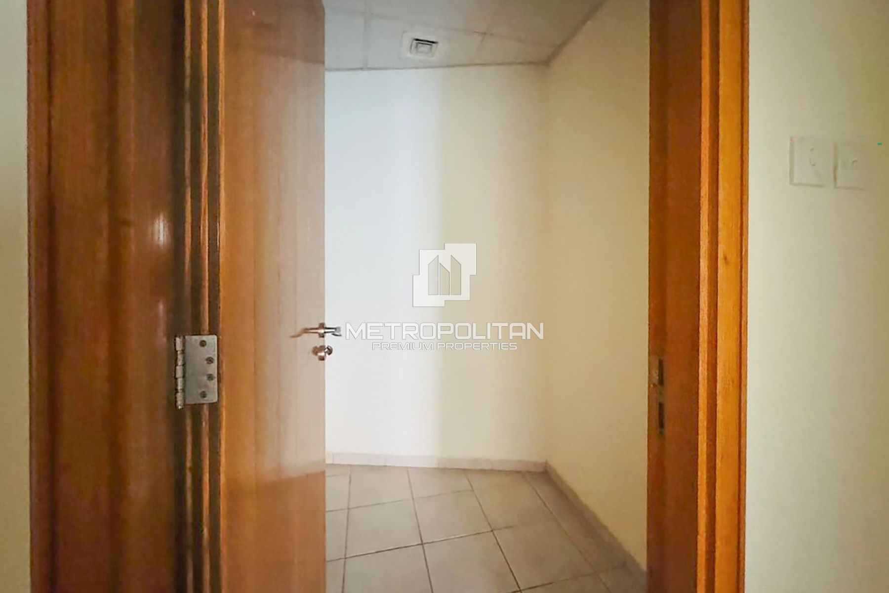 Vacant | Family Building | Community View