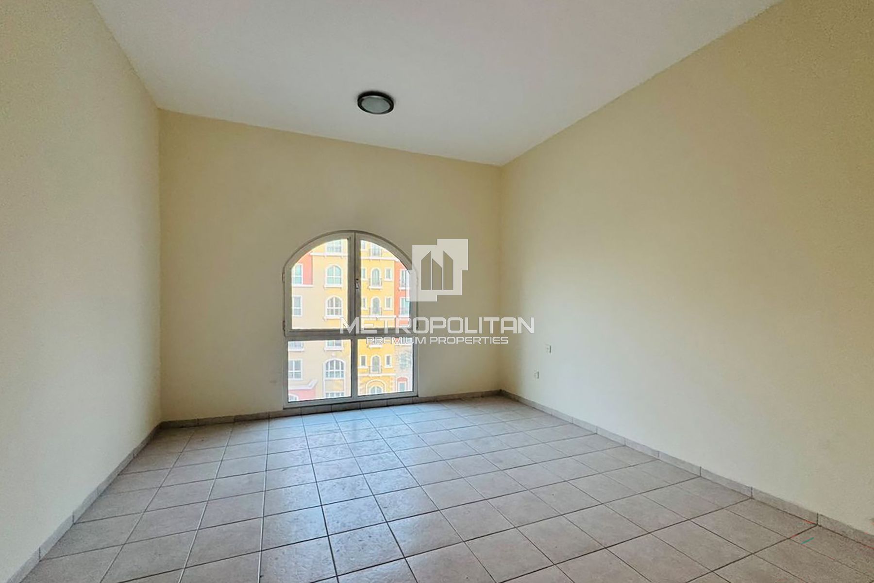 Vacant | Family Building | Community View