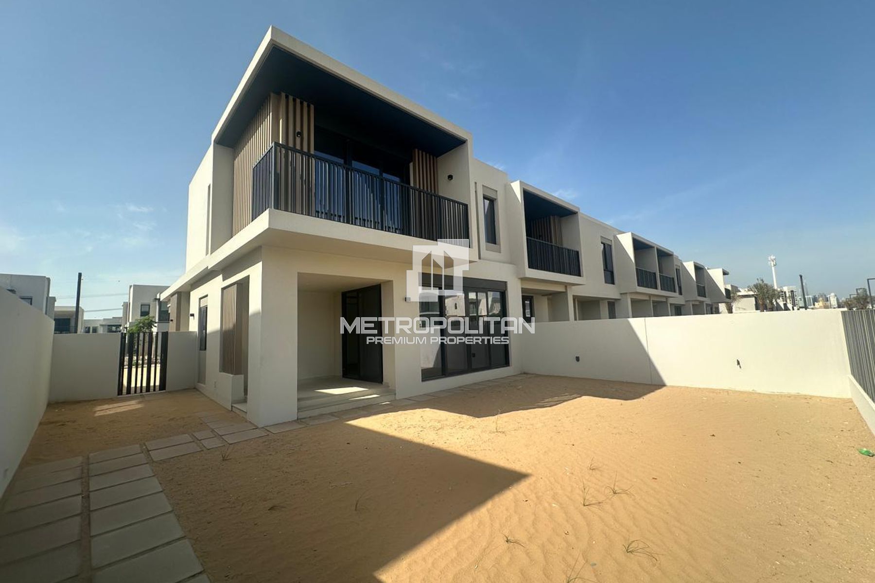 Снять таунхаус в Jebel Ali Village Townhouses, Jebel Ali - MPR-10737