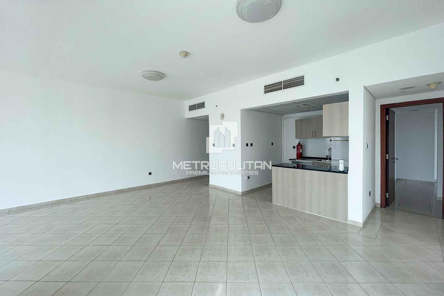 Flexible payment options, renovated, upgraded unit
