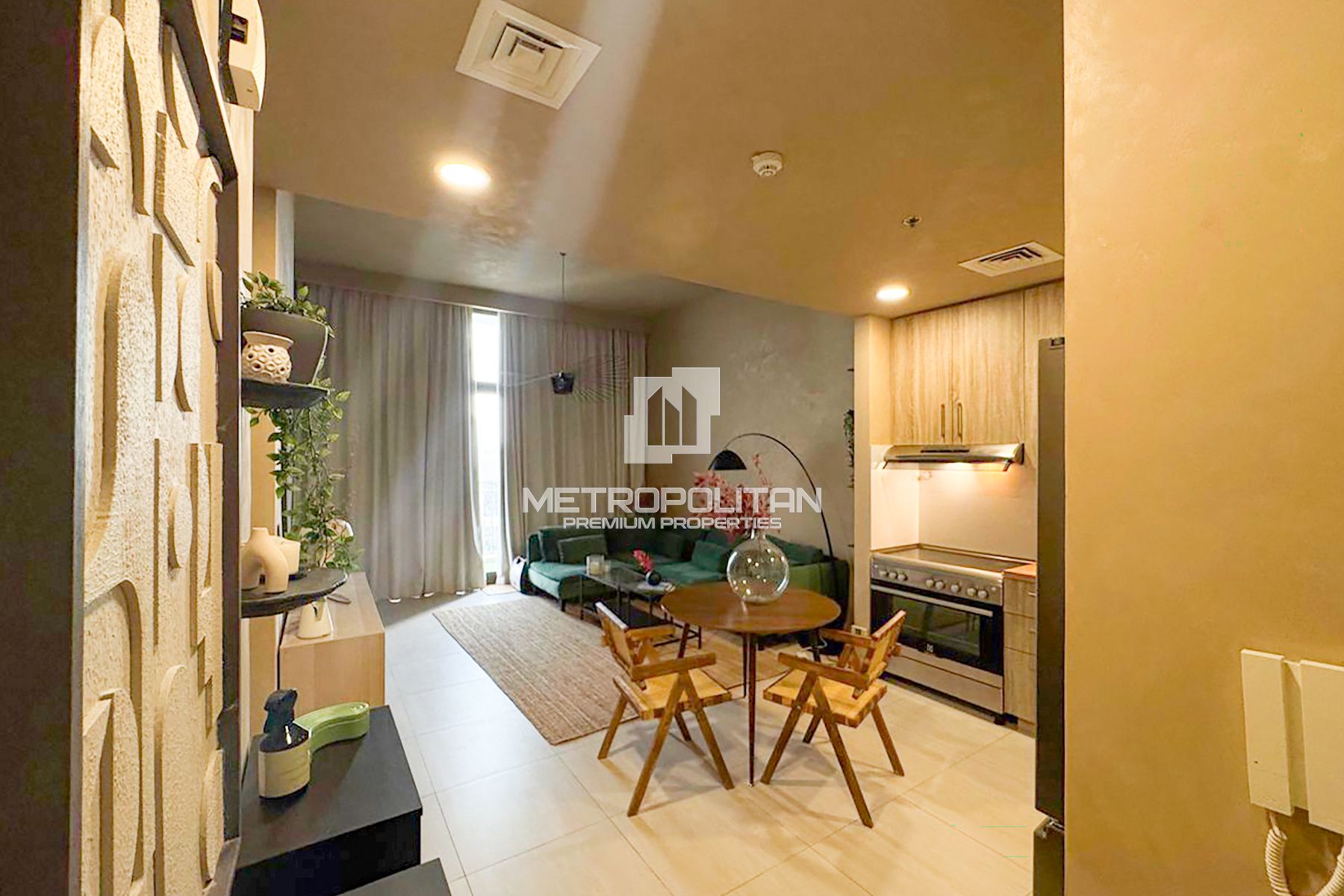 Premium Furnishing | Bright | Spacious Layout