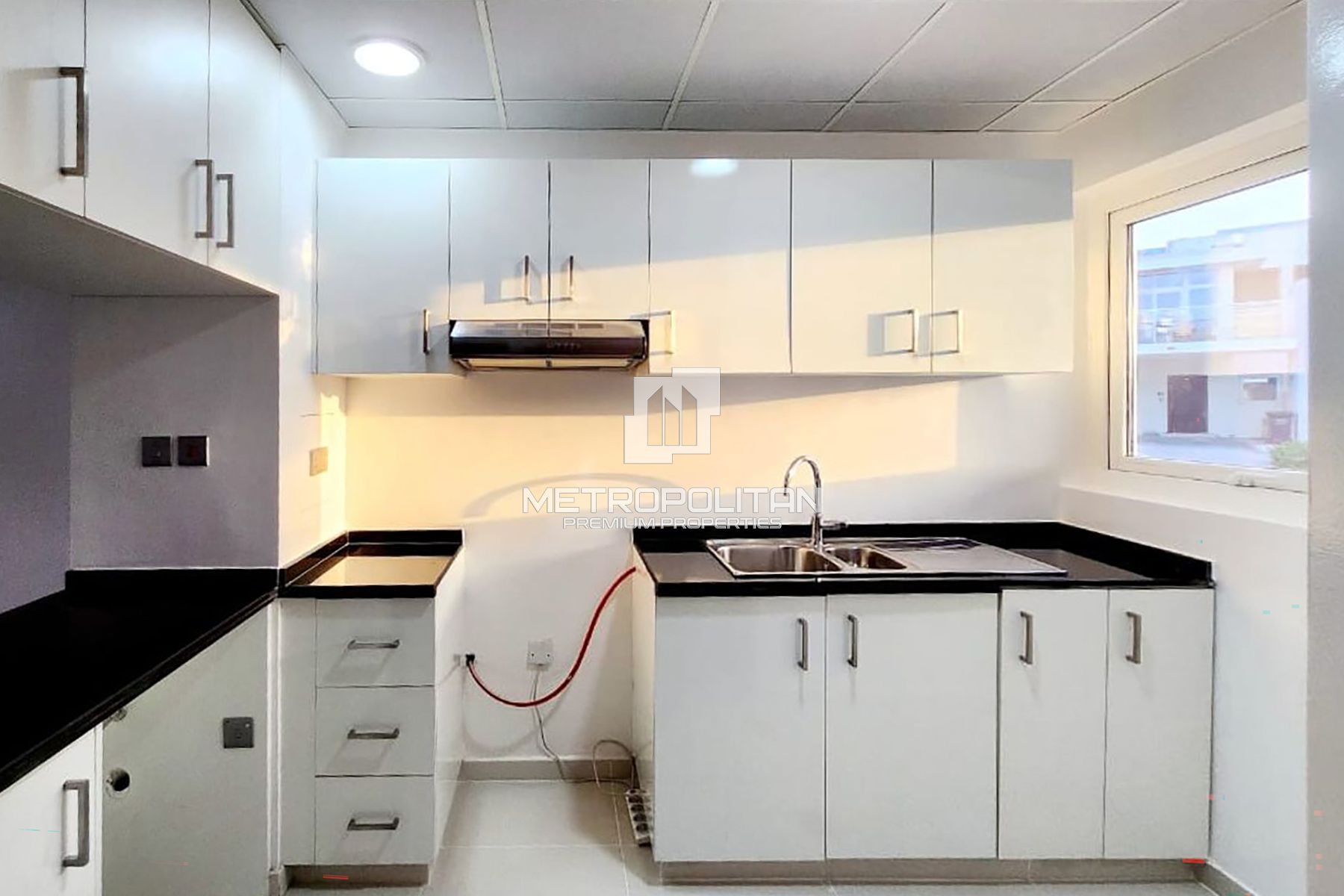 Upgraded | Single Row | End Corner | Vacant