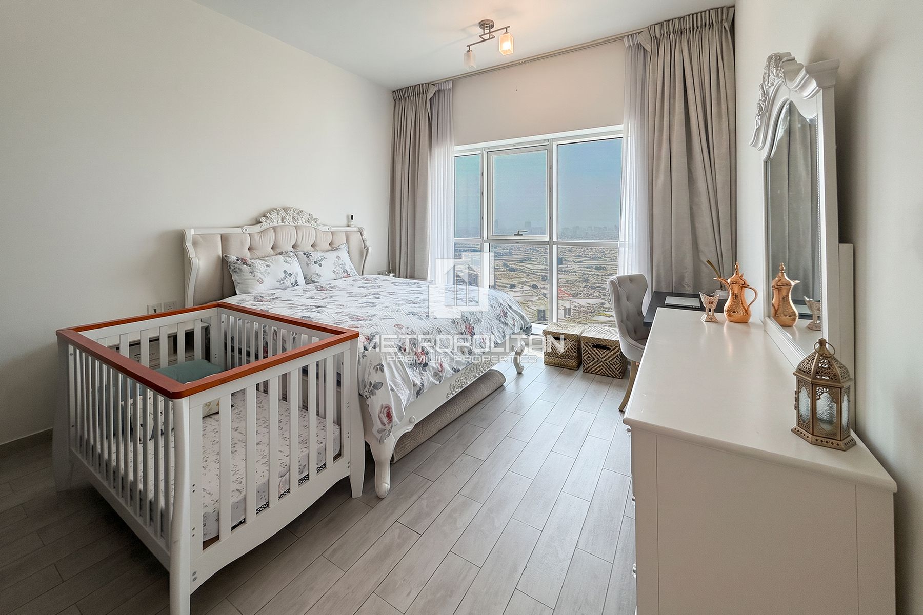Move in September | High Floor | Skyline View