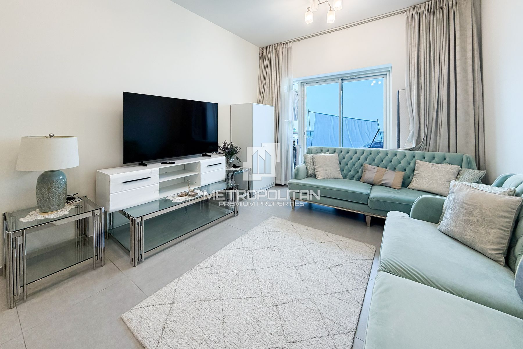 Move in September | High Floor | Skyline View