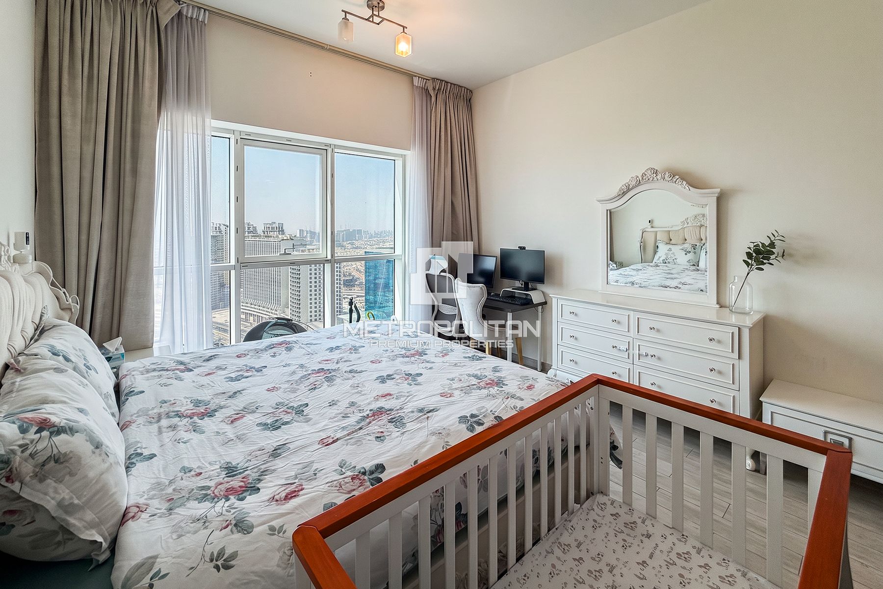 Move in September | High Floor | Skyline View