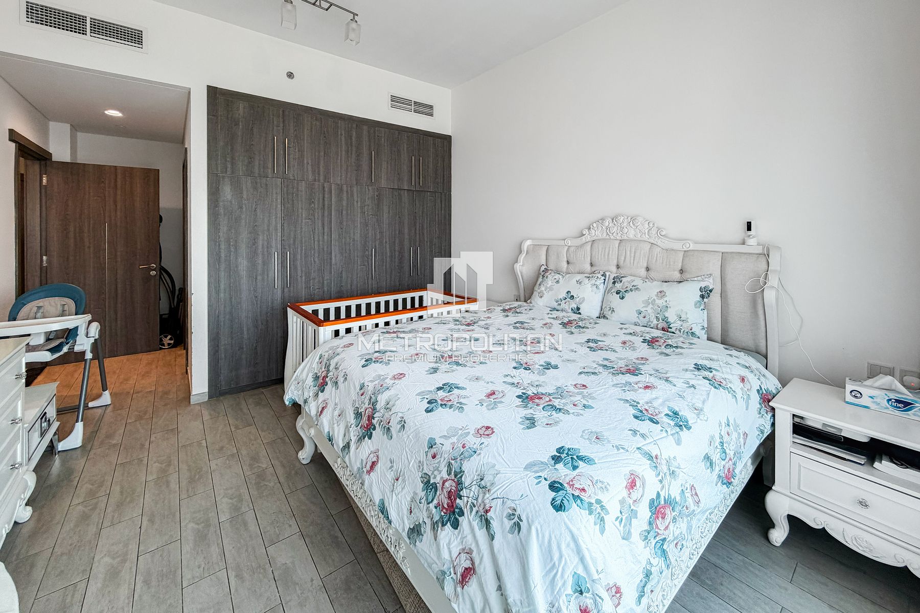 Move in September | High Floor | Skyline View