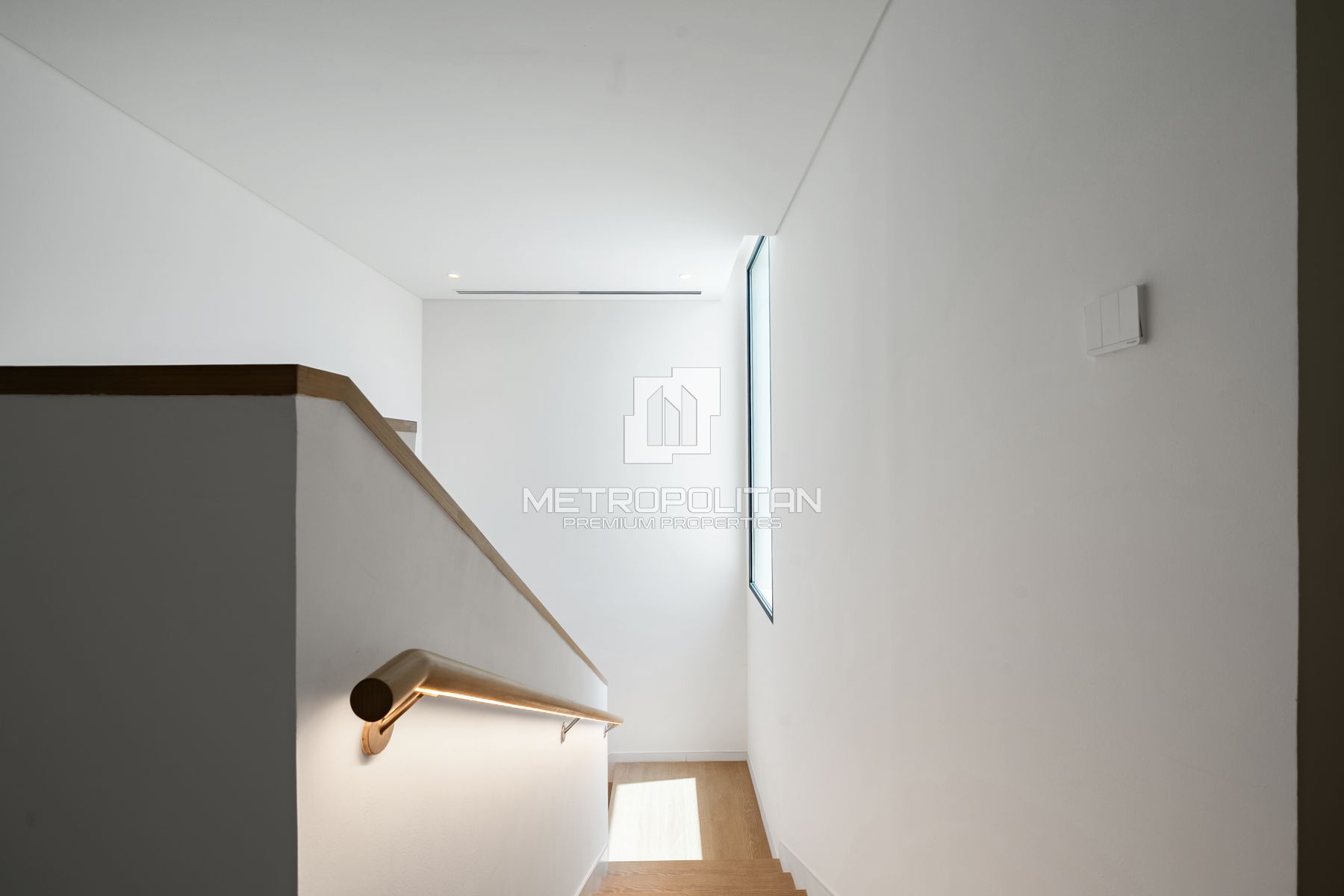 Spacious 3BR Townhouse | Middle Unit | Single Row