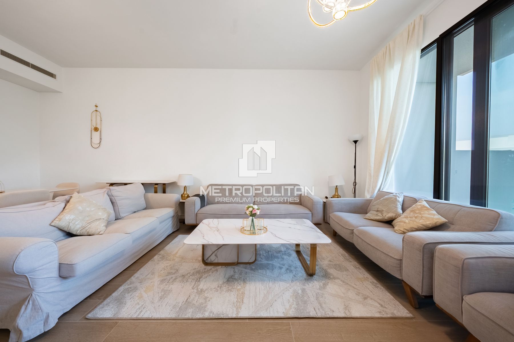 Spacious 3BR Townhouse | Middle Unit | Single Row