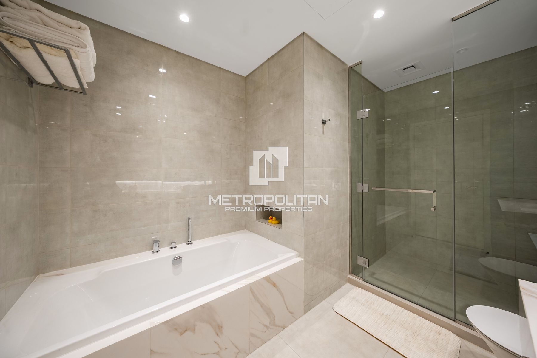 Spacious 3BR Townhouse | Middle Unit | Single Row
