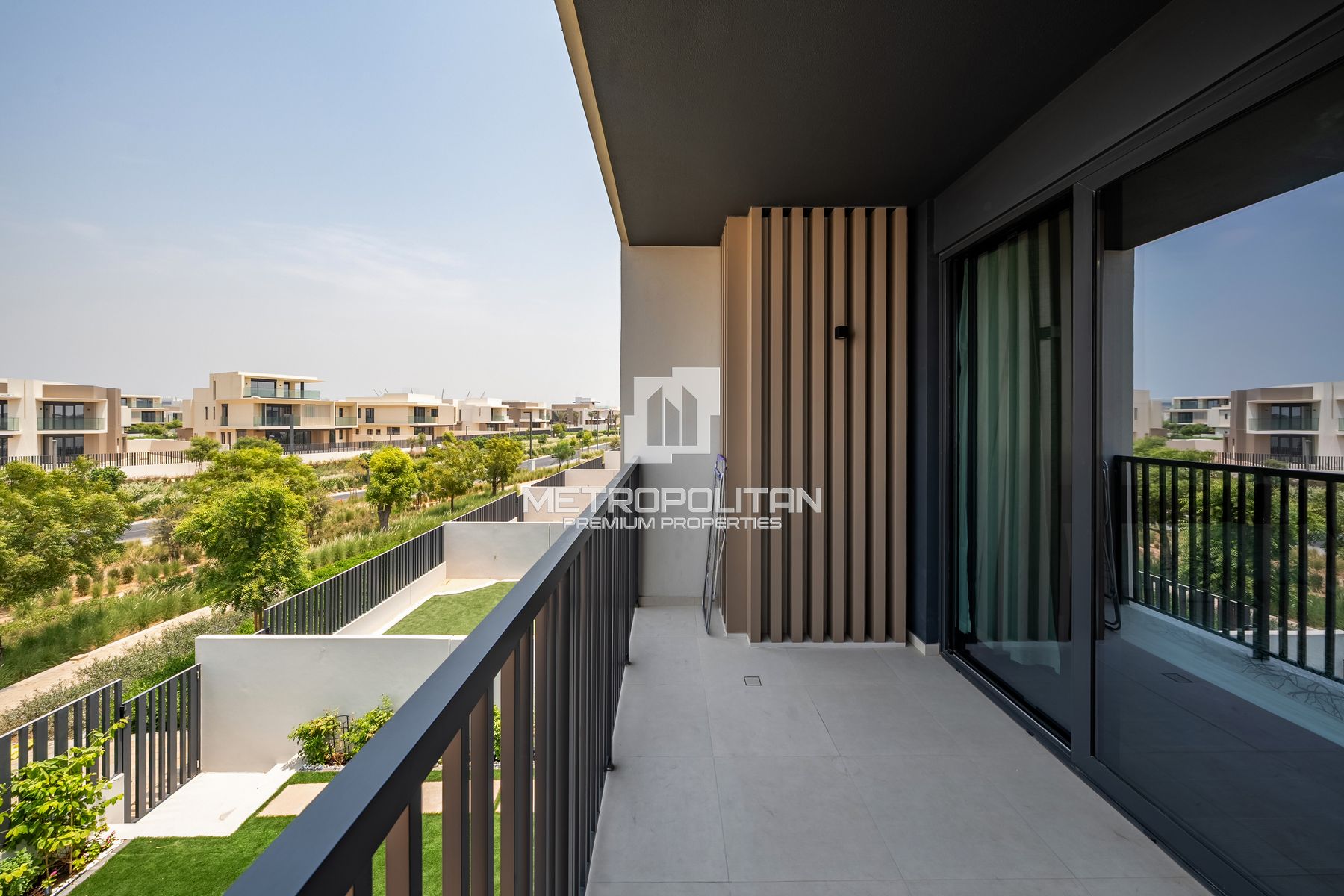 Spacious 3BR Townhouse | Middle Unit | Single Row