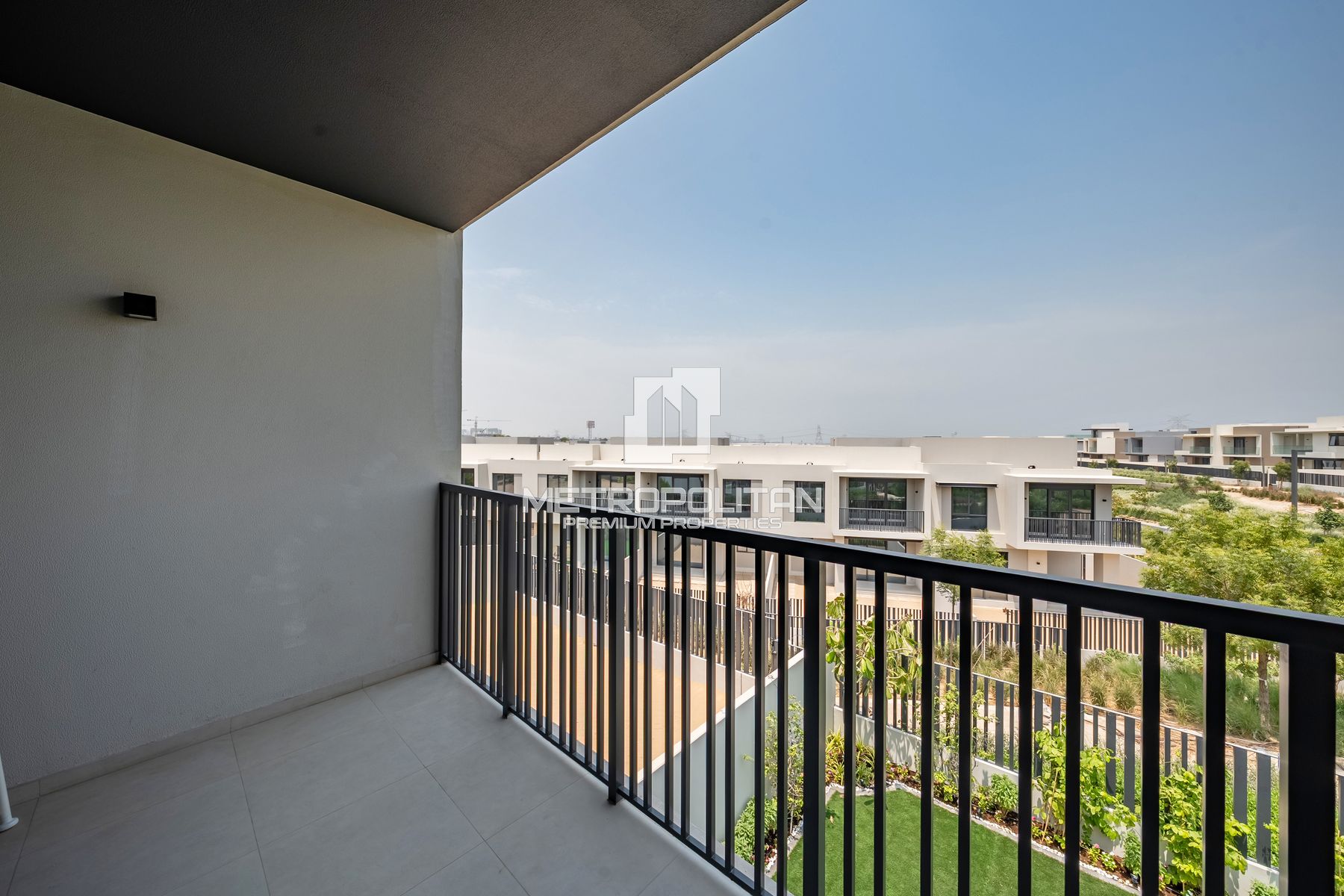 Spacious 3BR Townhouse | Middle Unit | Single Row