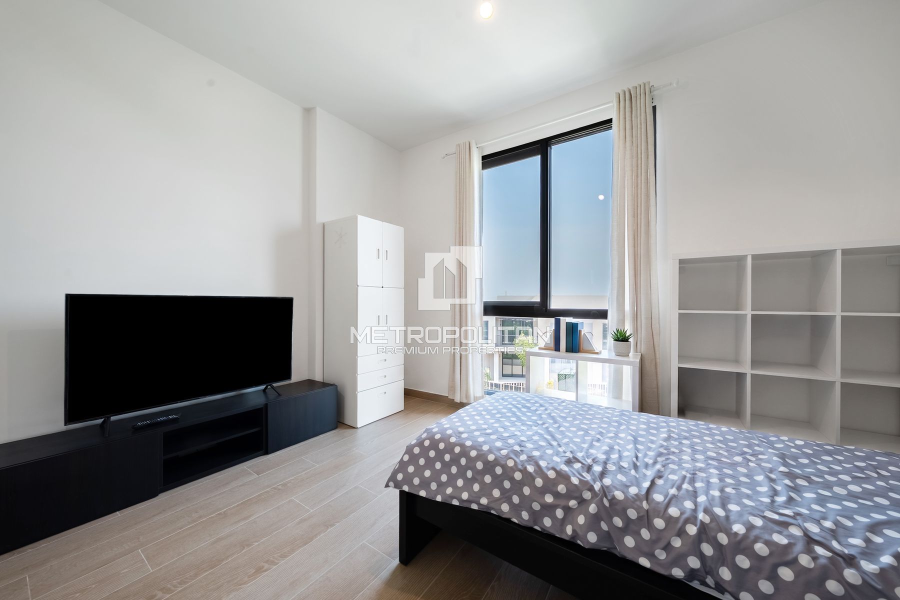 Spacious 3BR Townhouse | Middle Unit | Single Row