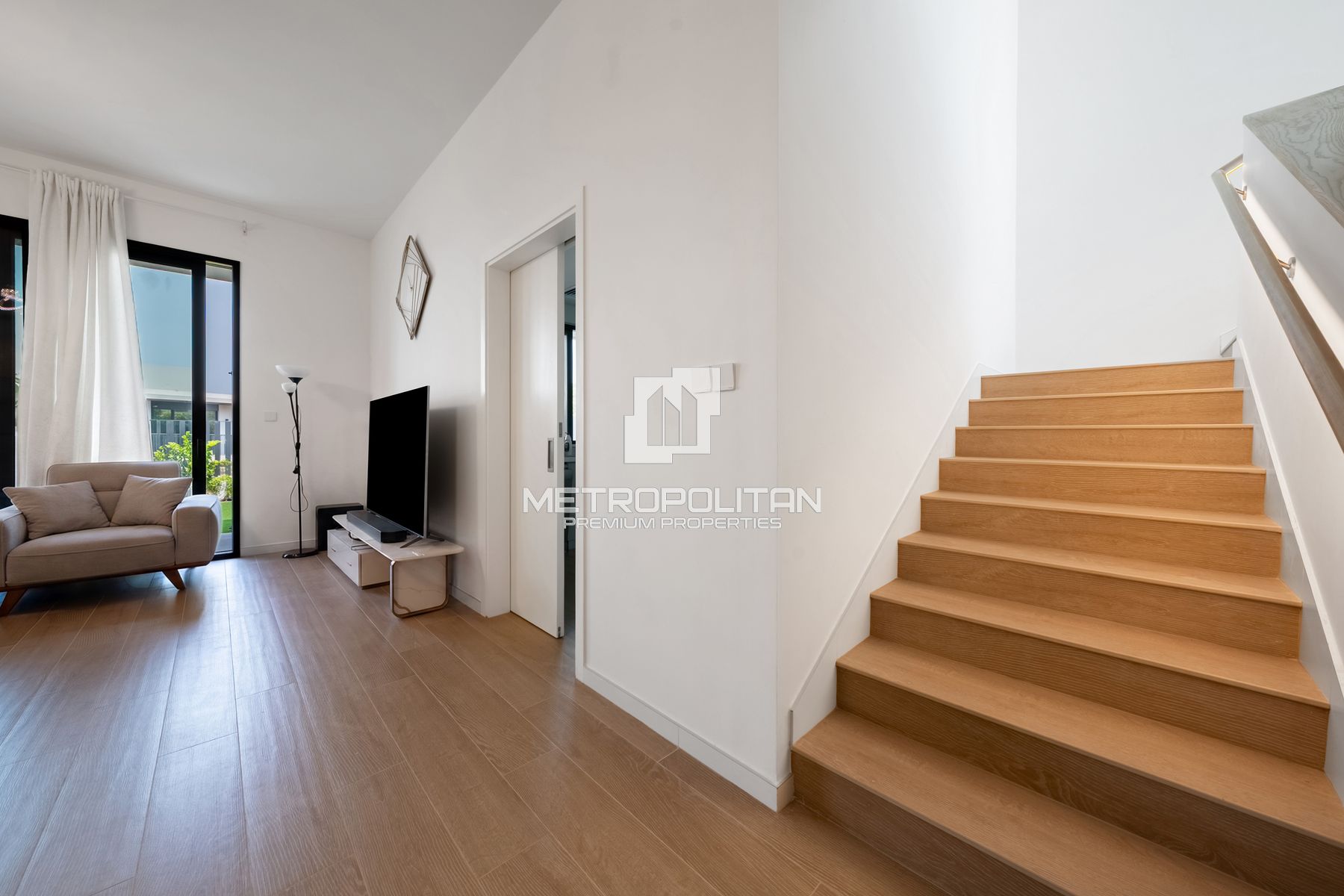 Spacious 3BR Townhouse | Middle Unit | Single Row
