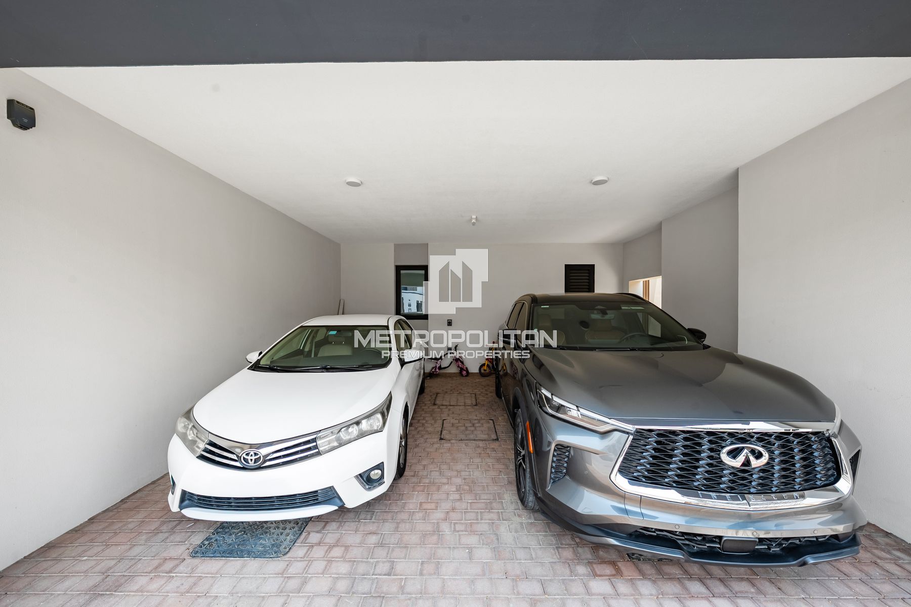 Spacious 3BR Townhouse | Middle Unit | Single Row