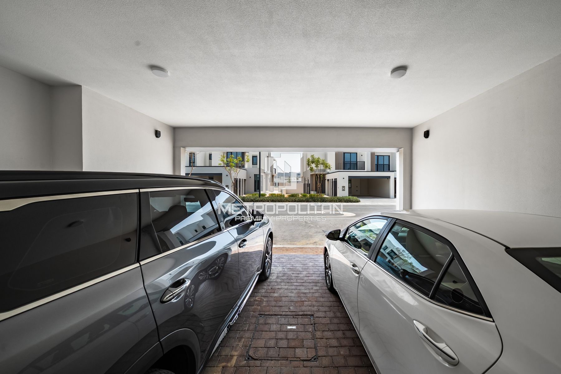 Spacious 3BR Townhouse | Middle Unit | Single Row