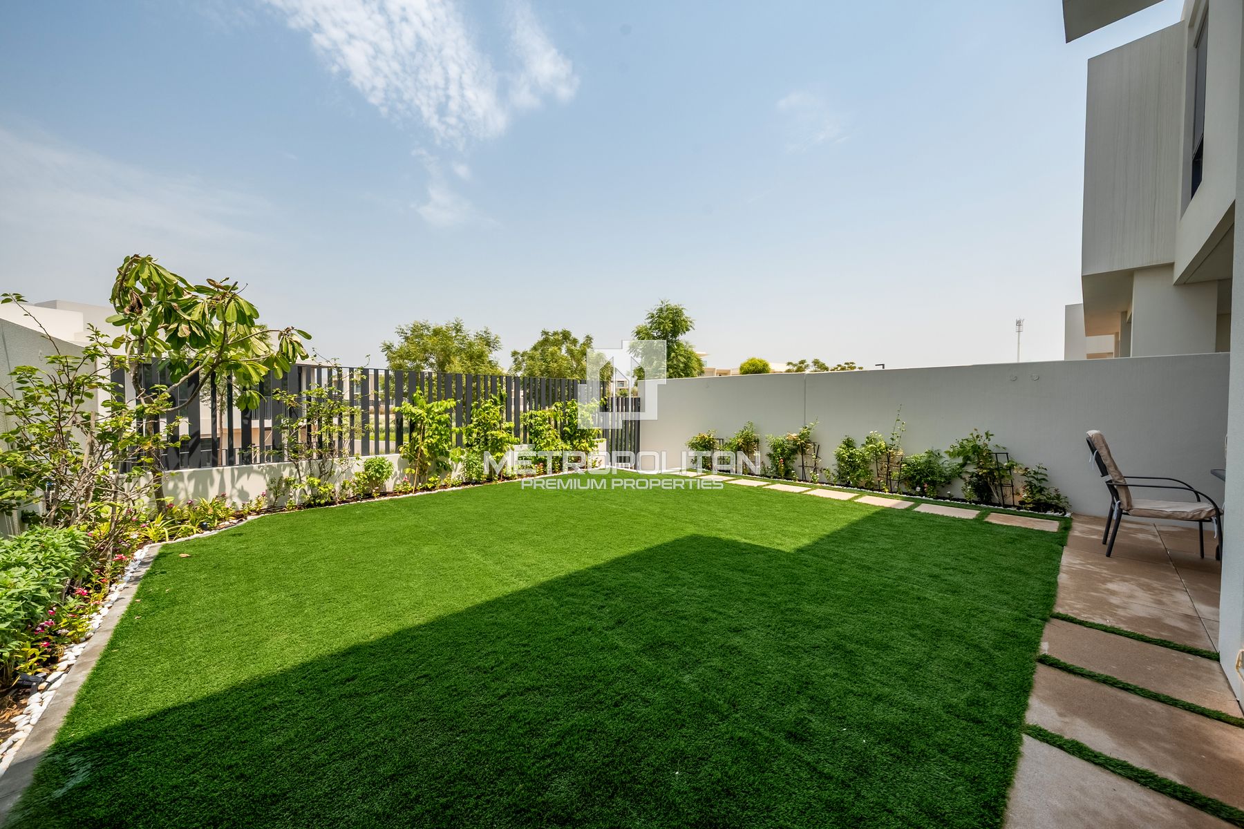 Spacious 3BR Townhouse | Middle Unit | Single Row