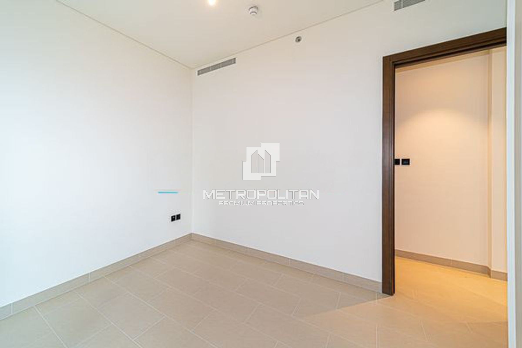 Vacant 1BR | Skyline View | Prime Location