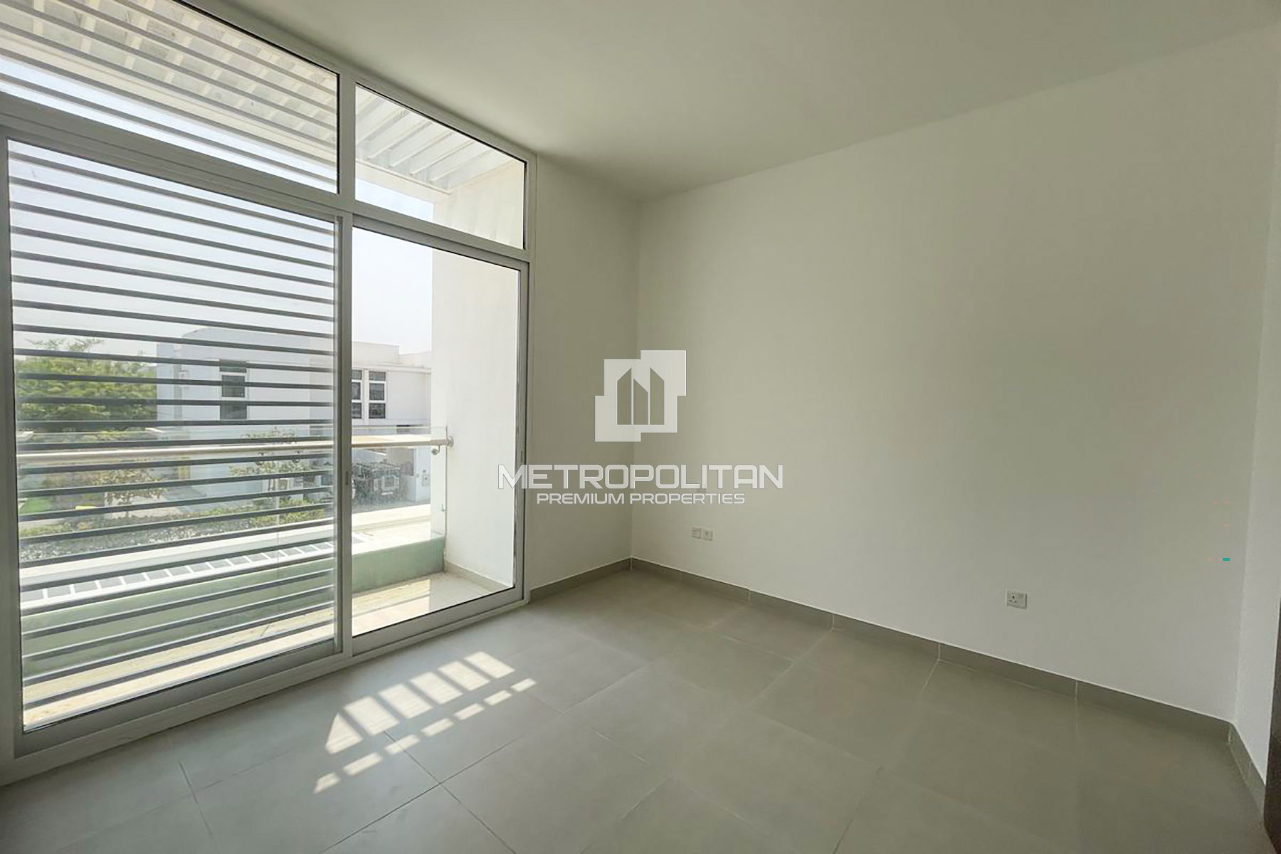 Multiple Units | Vacant Corner Unit | Park View